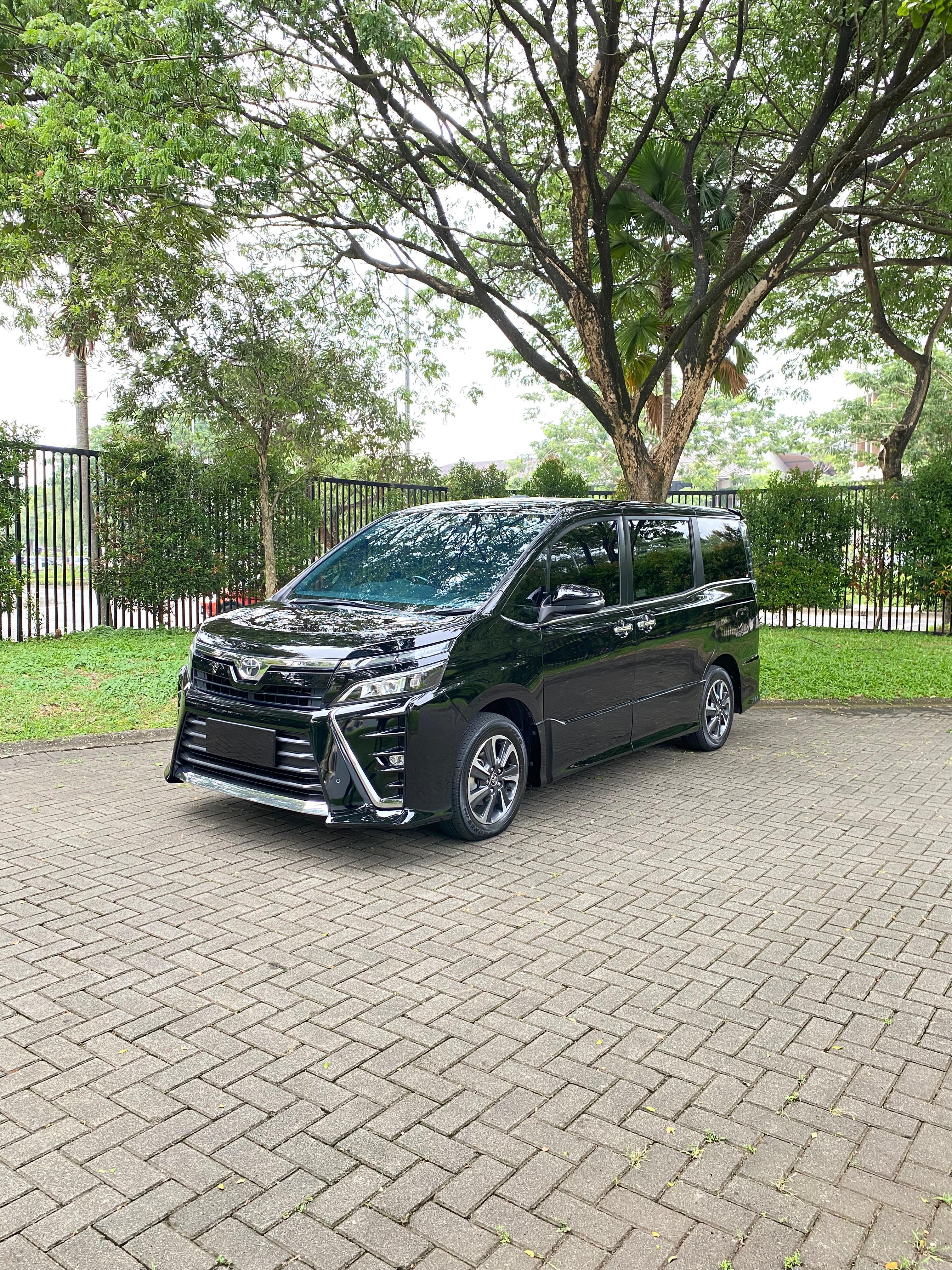 Second Hand 2018 Toyota Voxy 2.0 CVT Second Hand 2018 Toyota Voxy 2.0 CVT