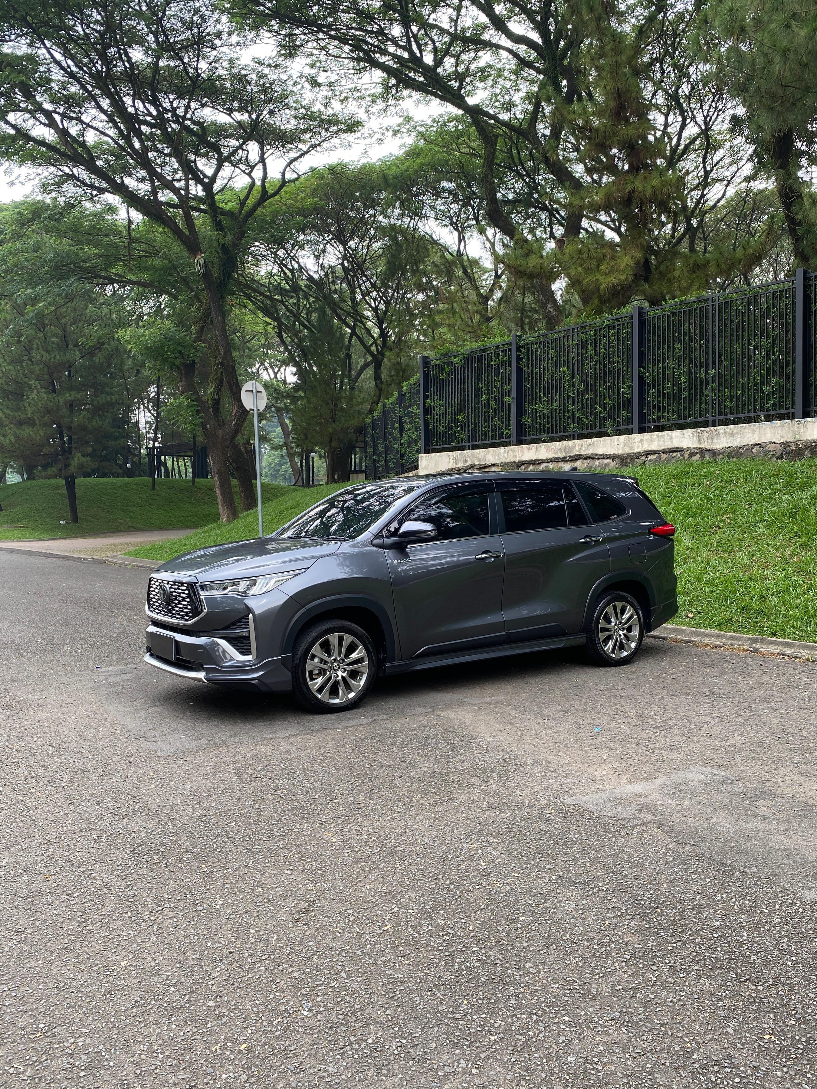 2023 Toyota Kijang Innova Zenix Hybrid EV 2.0L Q HV CVT TSS Modellista 2023 Toyota Kijang Innova Zenix Hybrid EV 2.0L Q HV CVT TSS Modellista