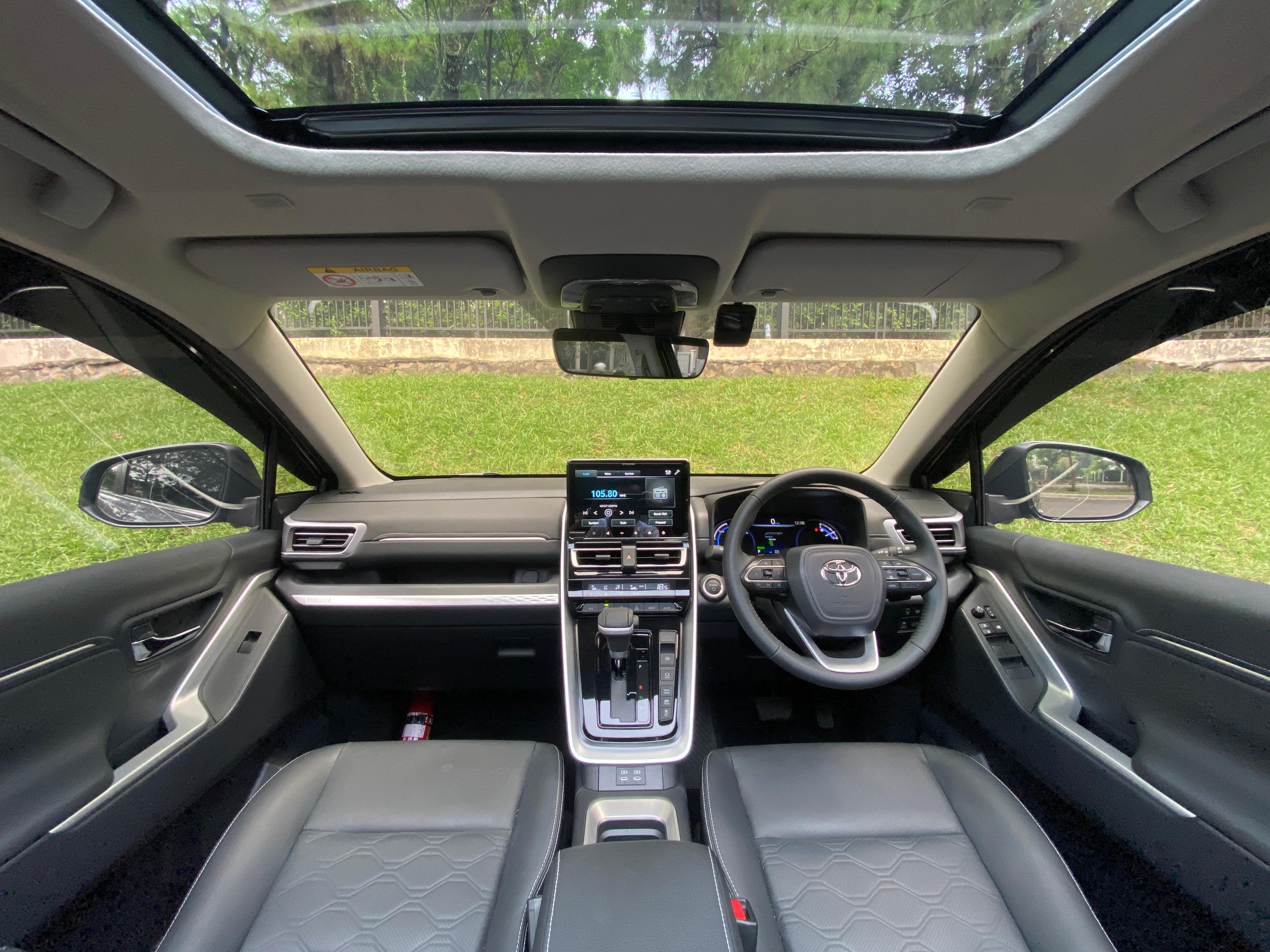 2023 Toyota Kijang Innova Zenix Hybrid EV 2.0L Q HV CVT TSS Modellista 2023 Toyota Kijang Innova Zenix Hybrid EV 2.0L Q HV CVT TSS Modellista