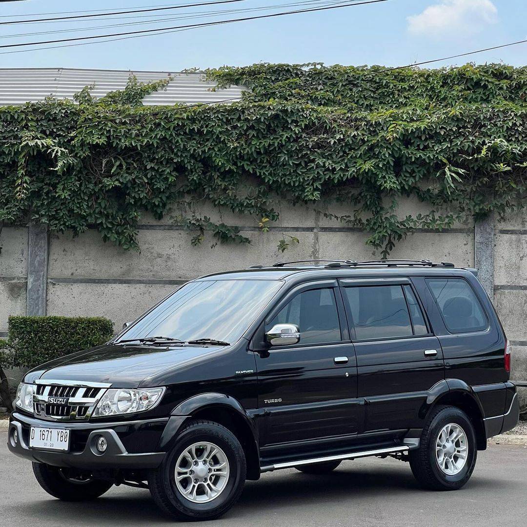 2017 Isuzu Panther Grand Touring 2.5L AT Bekas