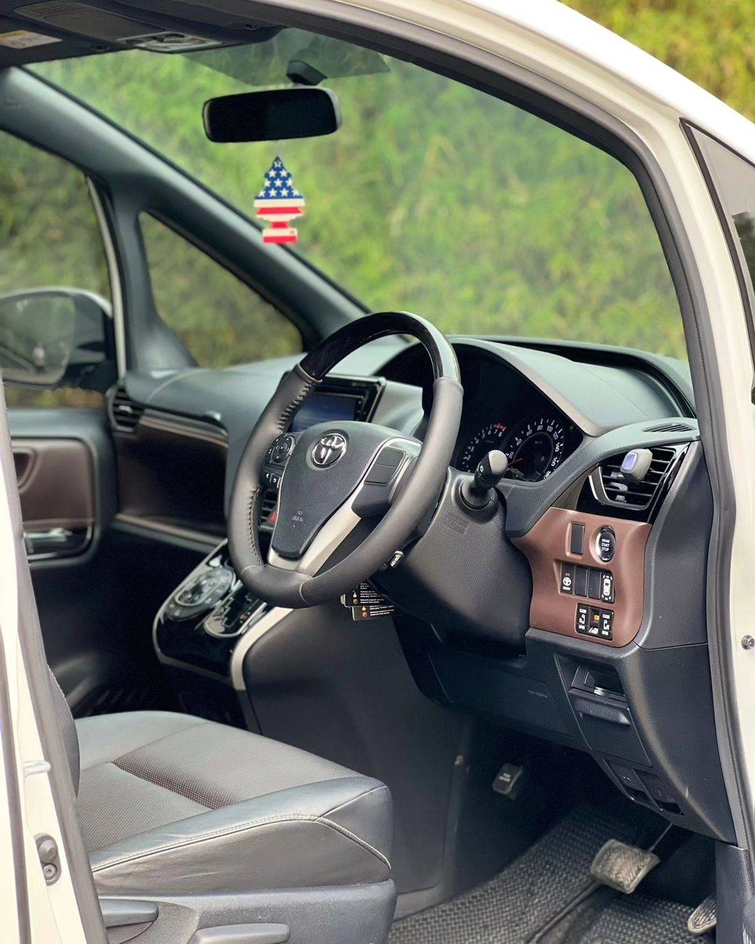 2017 Toyota Voxy 2017 Toyota Voxy