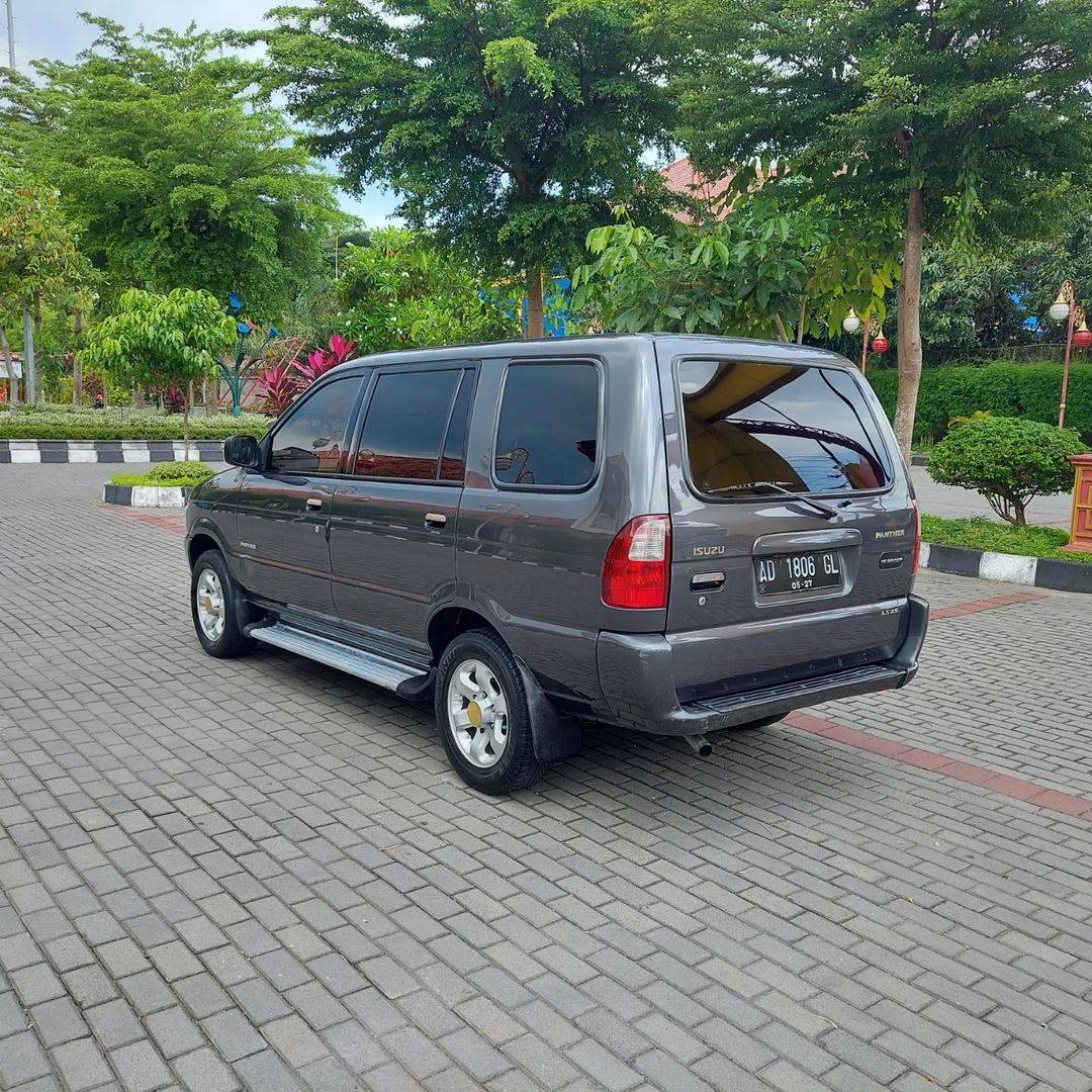 2002 Isuzu Panther 2002 Isuzu Panther