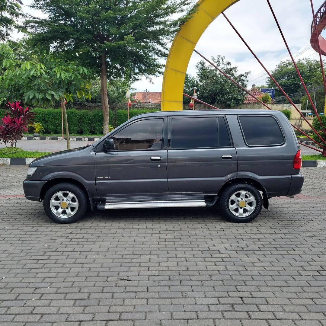 2002 Isuzu Panther 2002 Isuzu Panther