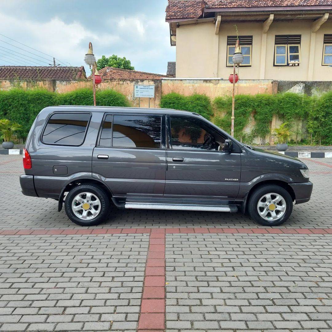 2002 Isuzu Panther 2002 Isuzu Panther