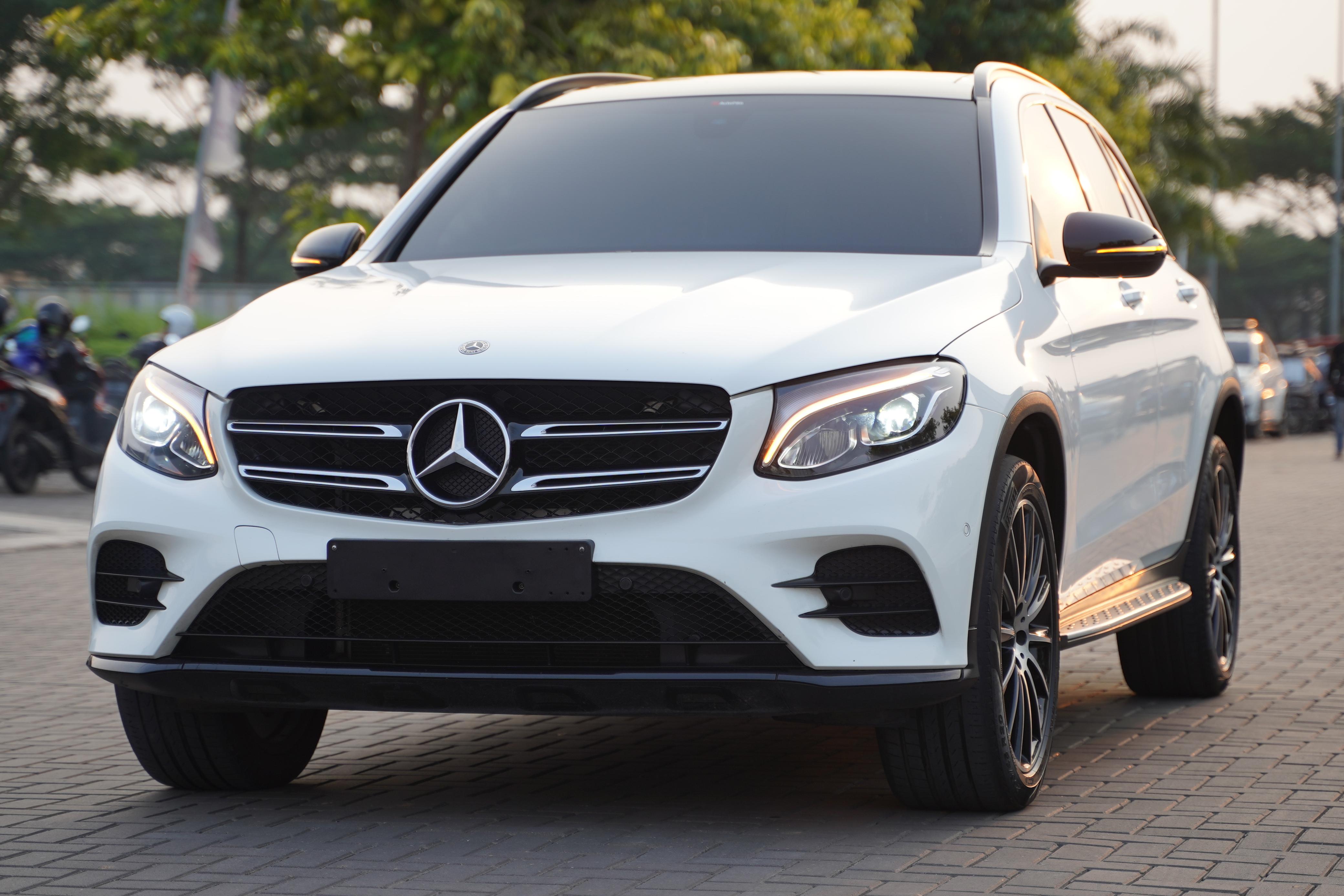 2020 Mercedes Benz GLC-Class 200 AMG Night Edition Bekas 2020 Mercedes Benz GLC-Class 200 AMG Night Edition Bekas