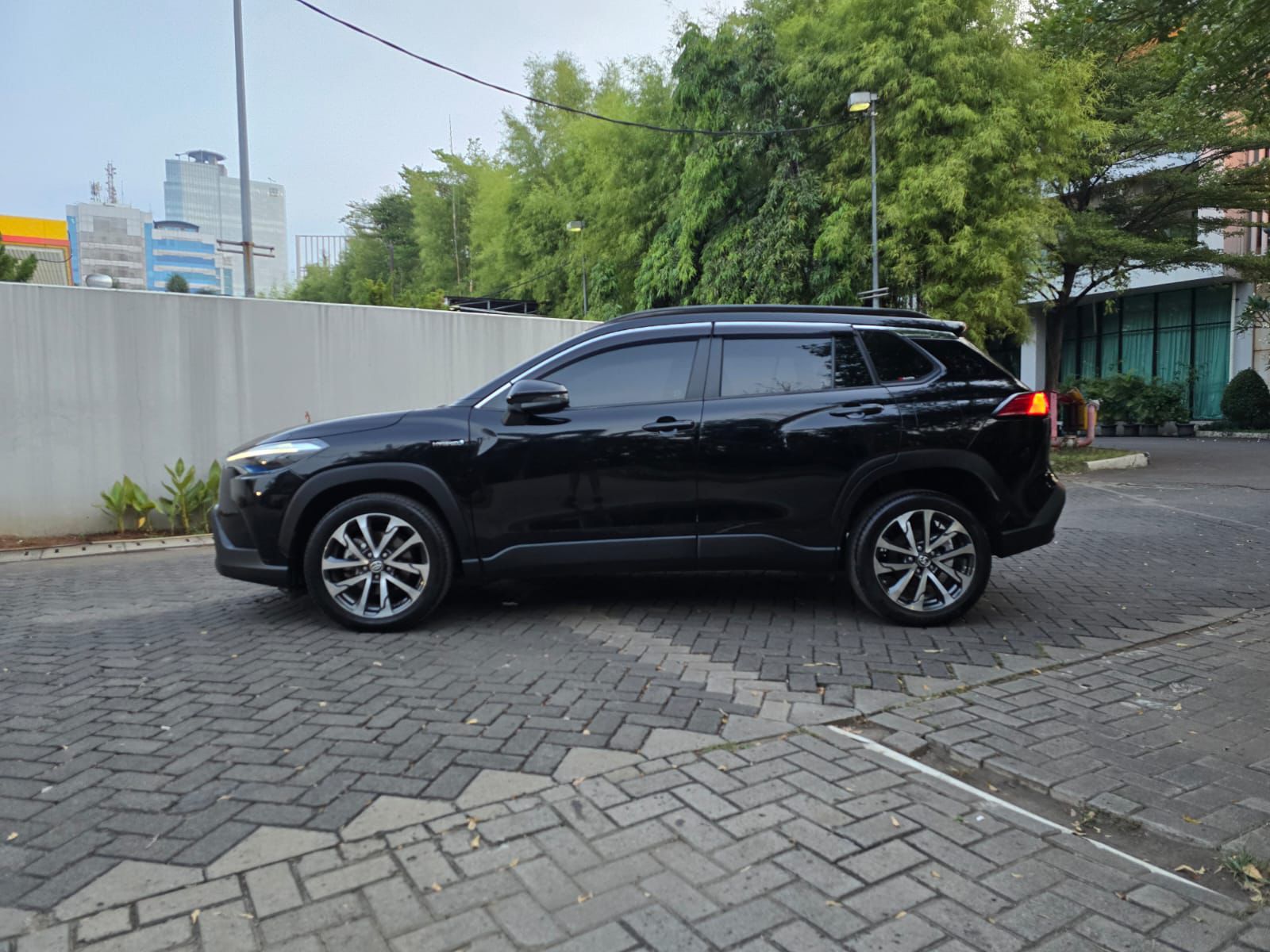 2022 Toyota Corolla Cross HEV GR-S 2022 Toyota Corolla Cross HEV GR-S