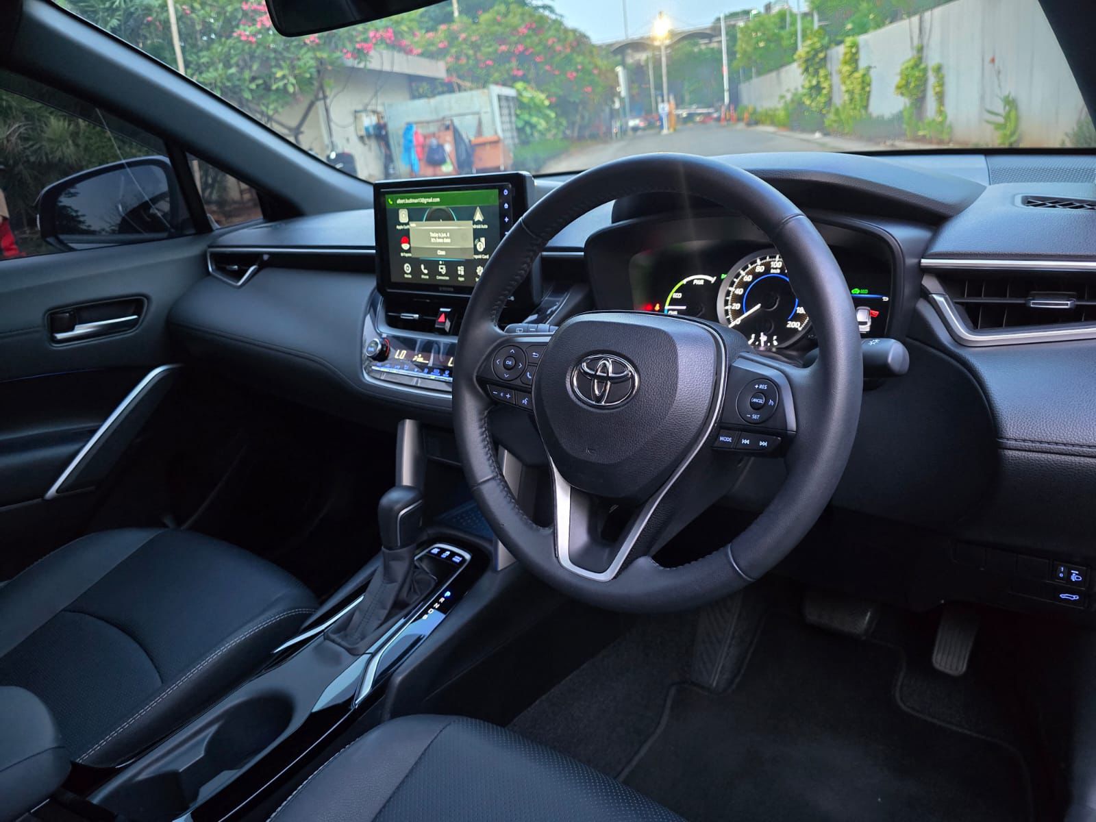 2022 Toyota Corolla Cross HEV GR-S 2022 Toyota Corolla Cross HEV GR-S