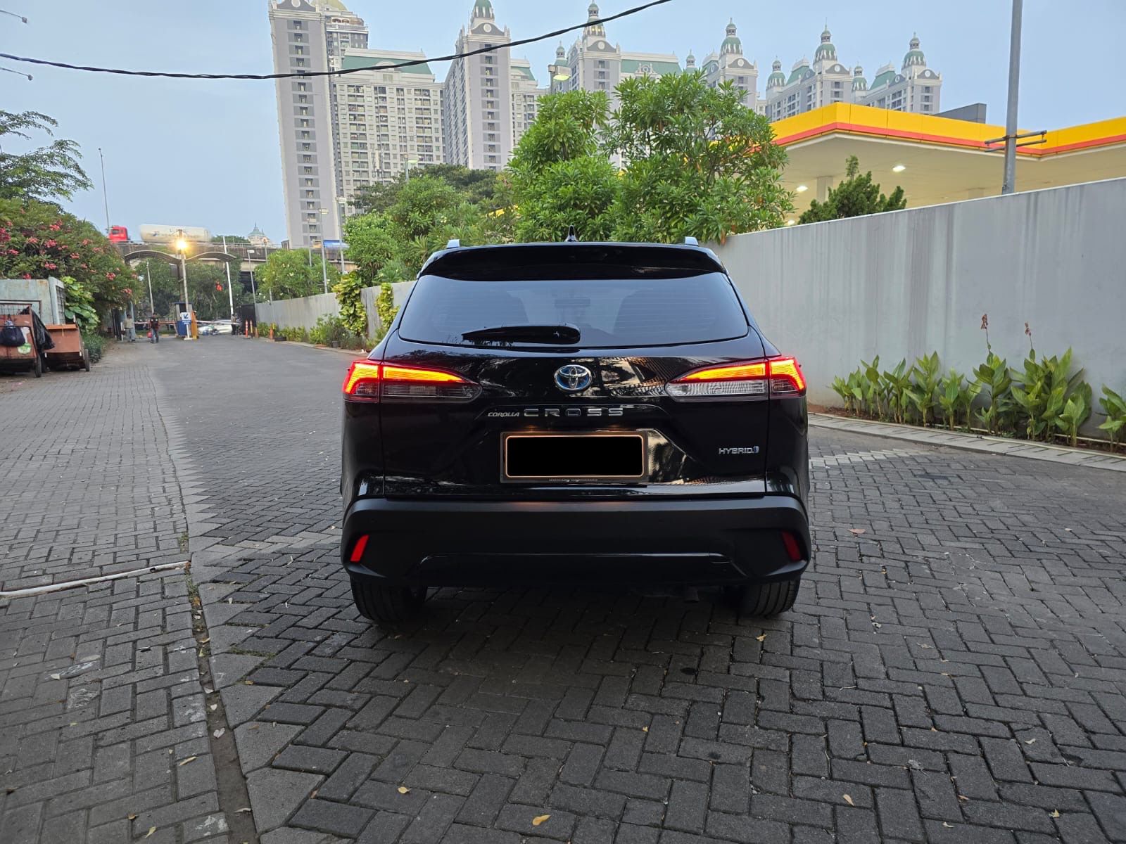 2022 Toyota Corolla Cross HEV GR-S 2022 Toyota Corolla Cross HEV GR-S