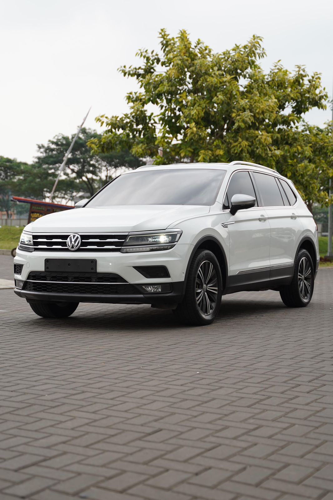 2022 Volkswagen Tiguan Allspace 1.4L TSI Bekas 2022 Volkswagen Tiguan Allspace 1.4L TSI Bekas