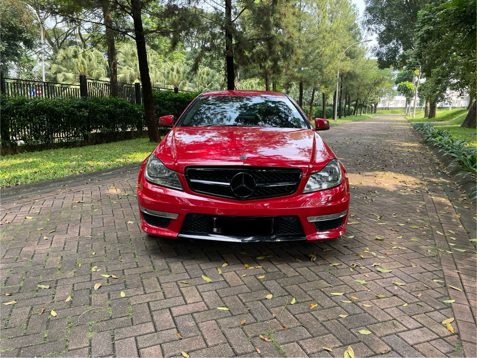 2012 Mercedes Benz C-Class  C 180 Coupe MT 2012 Mercedes Benz C-Class  C 180 Coupe MT