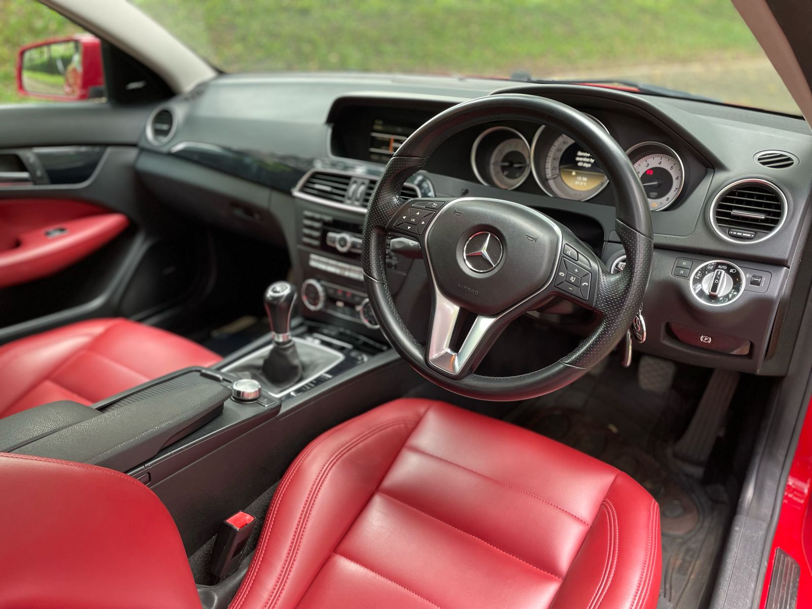 2012 Mercedes Benz C-Class  C 180 Coupe MT 2012 Mercedes Benz C-Class  C 180 Coupe MT