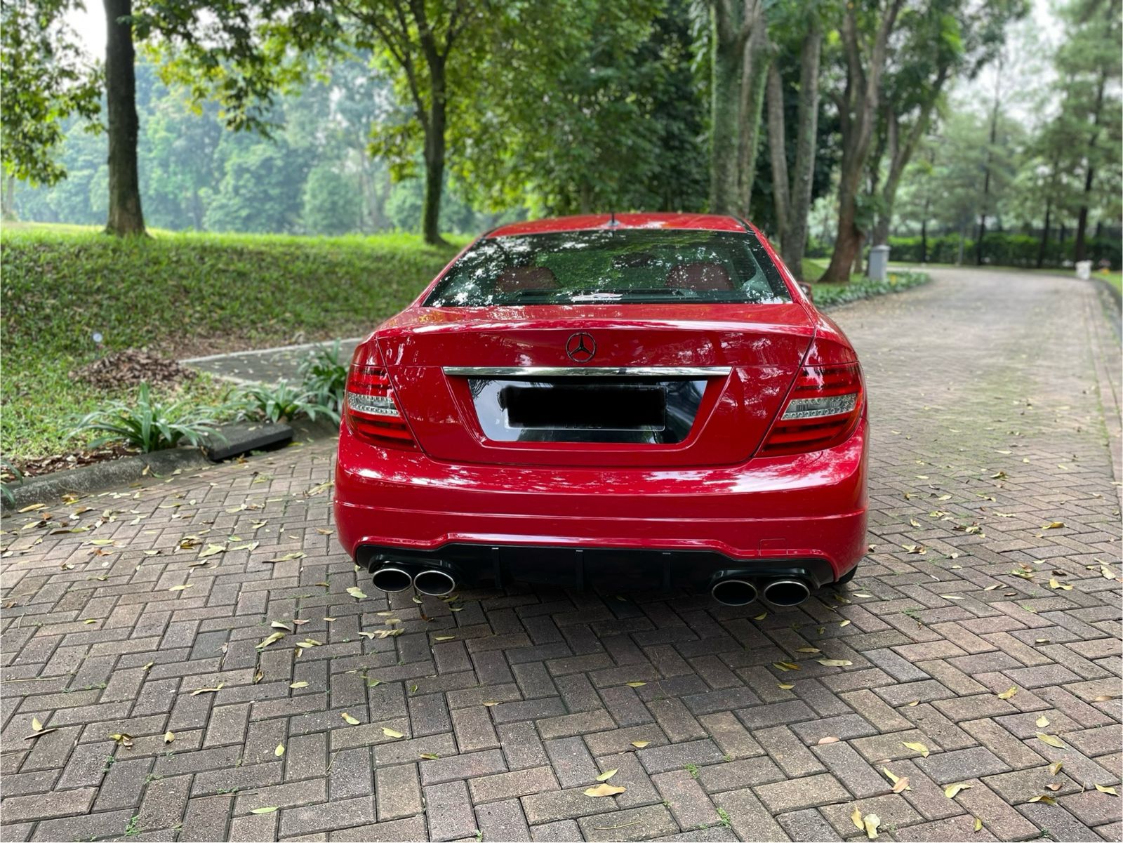 2012 Mercedes Benz C-Class  C 180 Coupe MT 2012 Mercedes Benz C-Class  C 180 Coupe MT