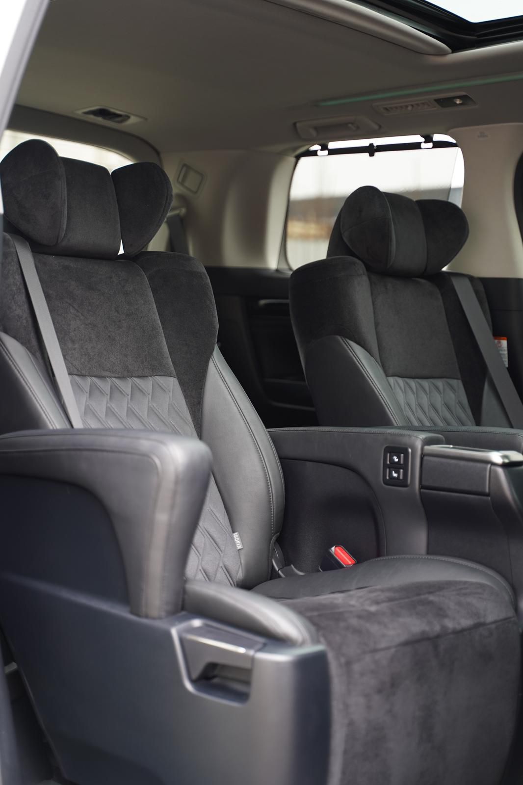 2016 Toyota Vellfire  2.5L ZG AT 2016 Toyota Vellfire  2.5L ZG AT