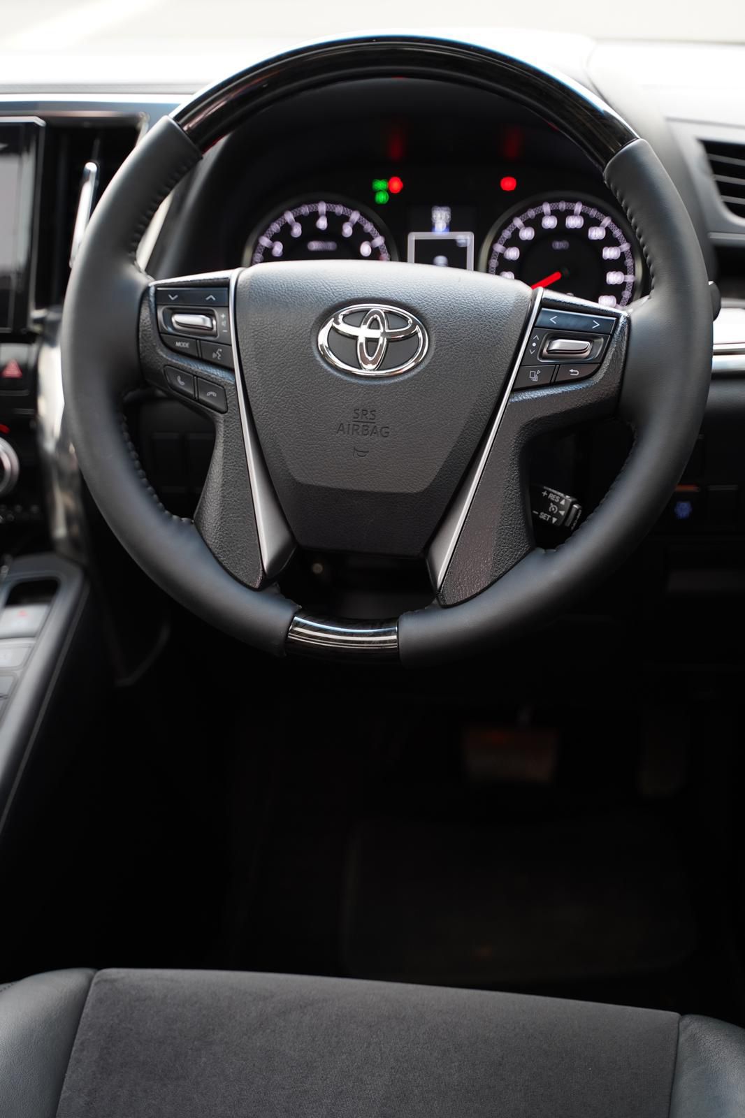 2016 Toyota Vellfire  2.5L ZG AT 2016 Toyota Vellfire  2.5L ZG AT