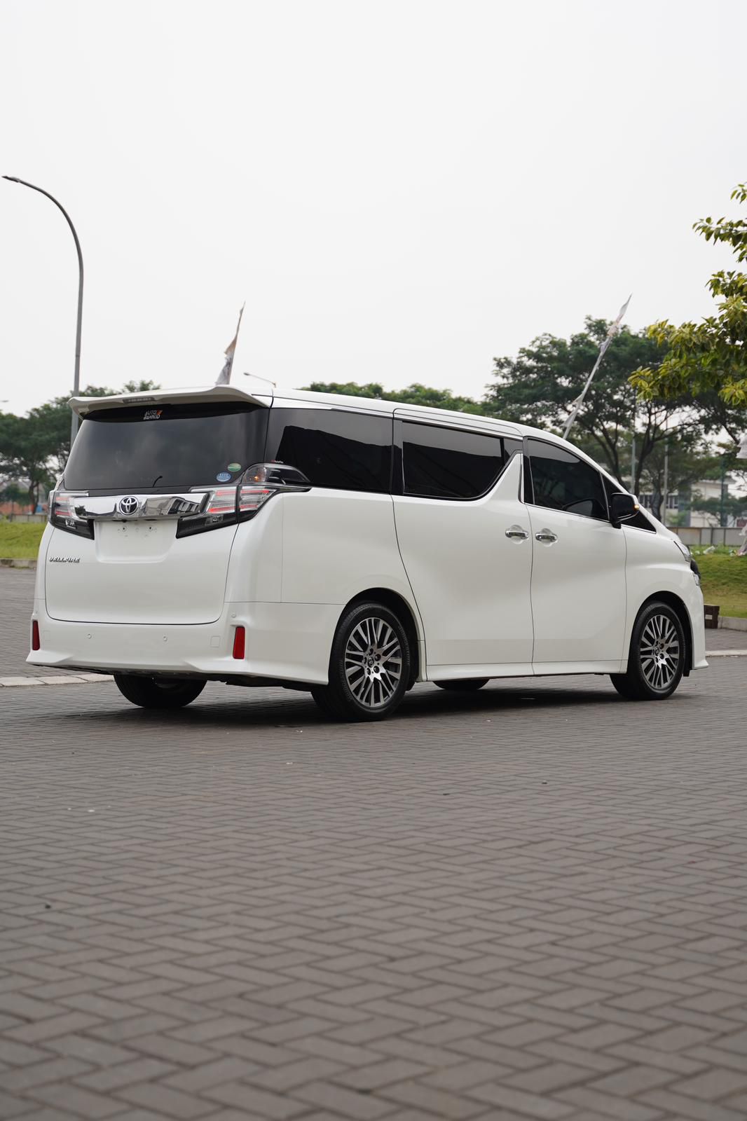 2016 Toyota Vellfire  2.5L ZG AT 2016 Toyota Vellfire  2.5L ZG AT