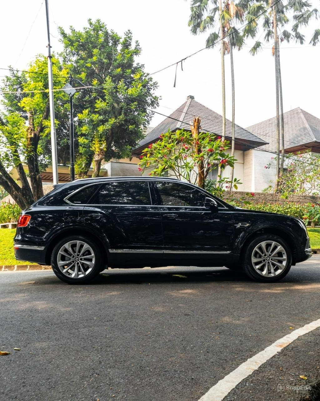 2016 Bentley Bentayga 4.0 L 2016 Bentley Bentayga 4.0 L