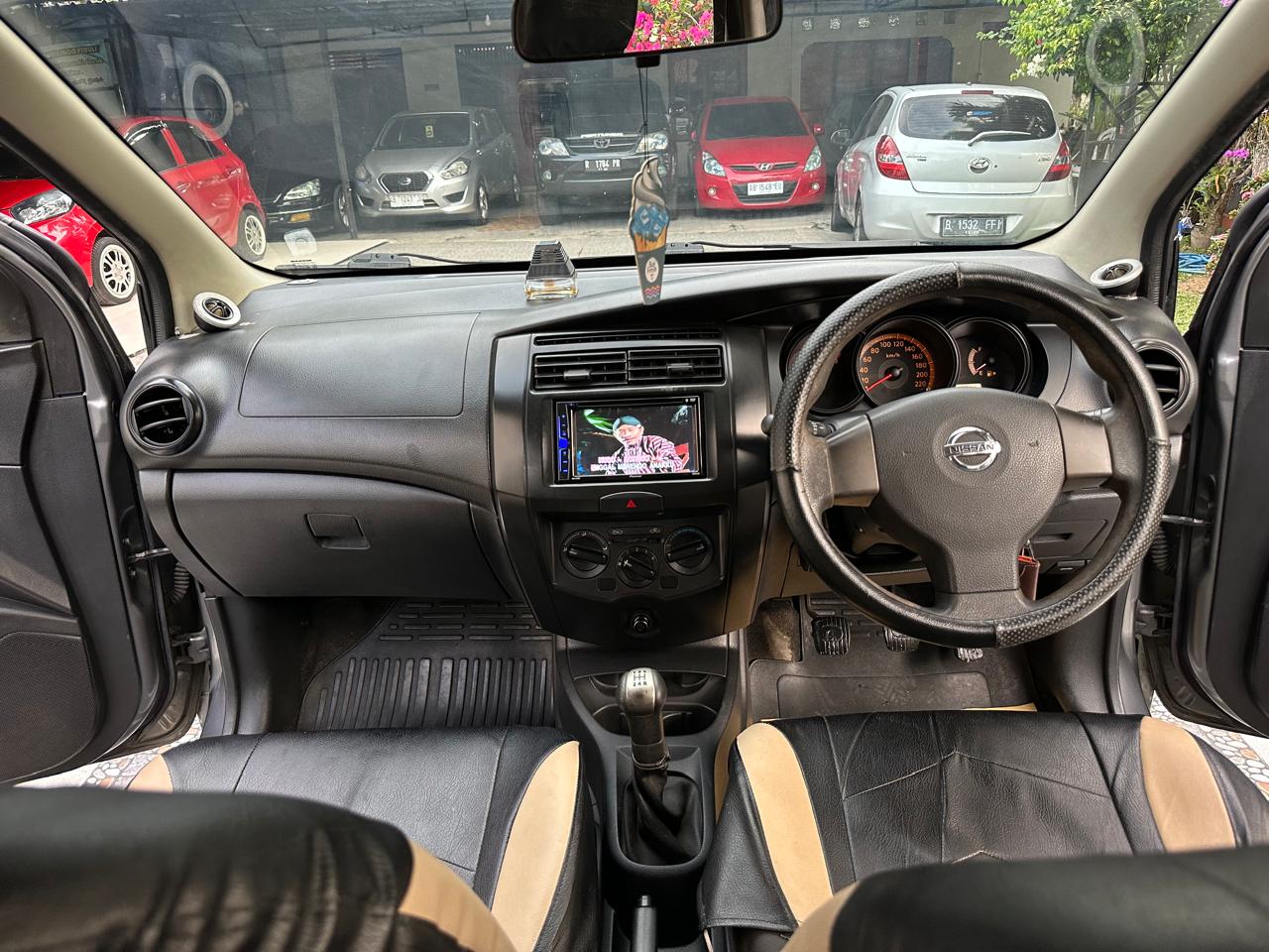 2011 Nissan Grand Livina 2011 Nissan Grand Livina