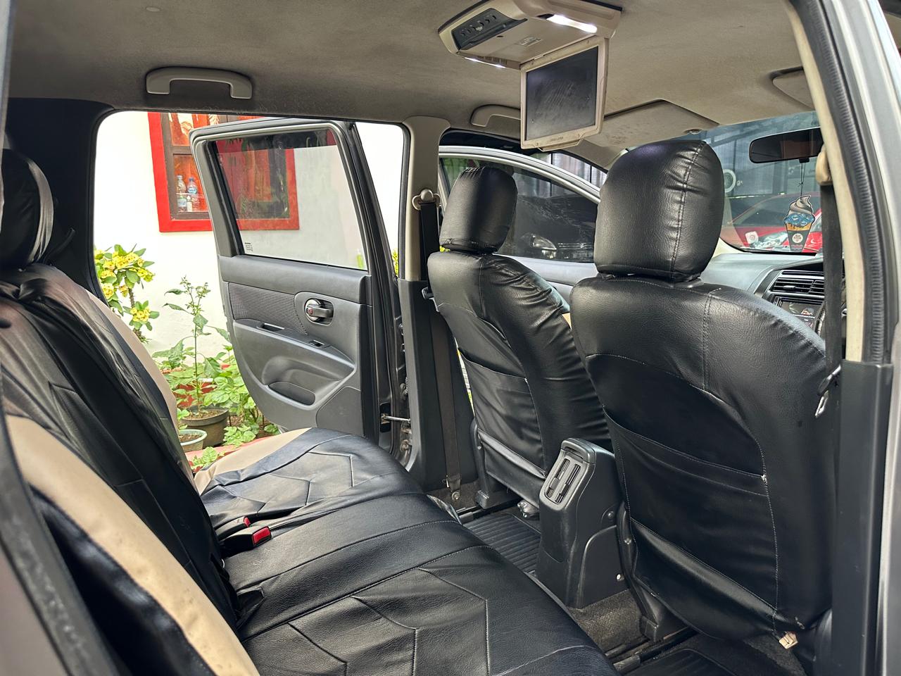 2011 Nissan Grand Livina 2011 Nissan Grand Livina