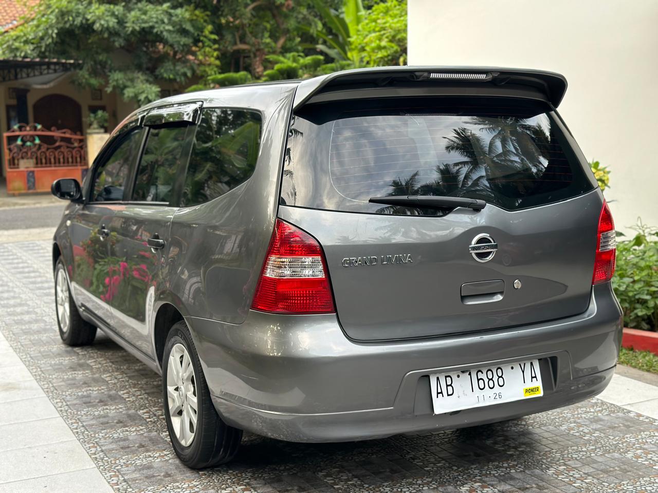 2011 Nissan Grand Livina 2011 Nissan Grand Livina