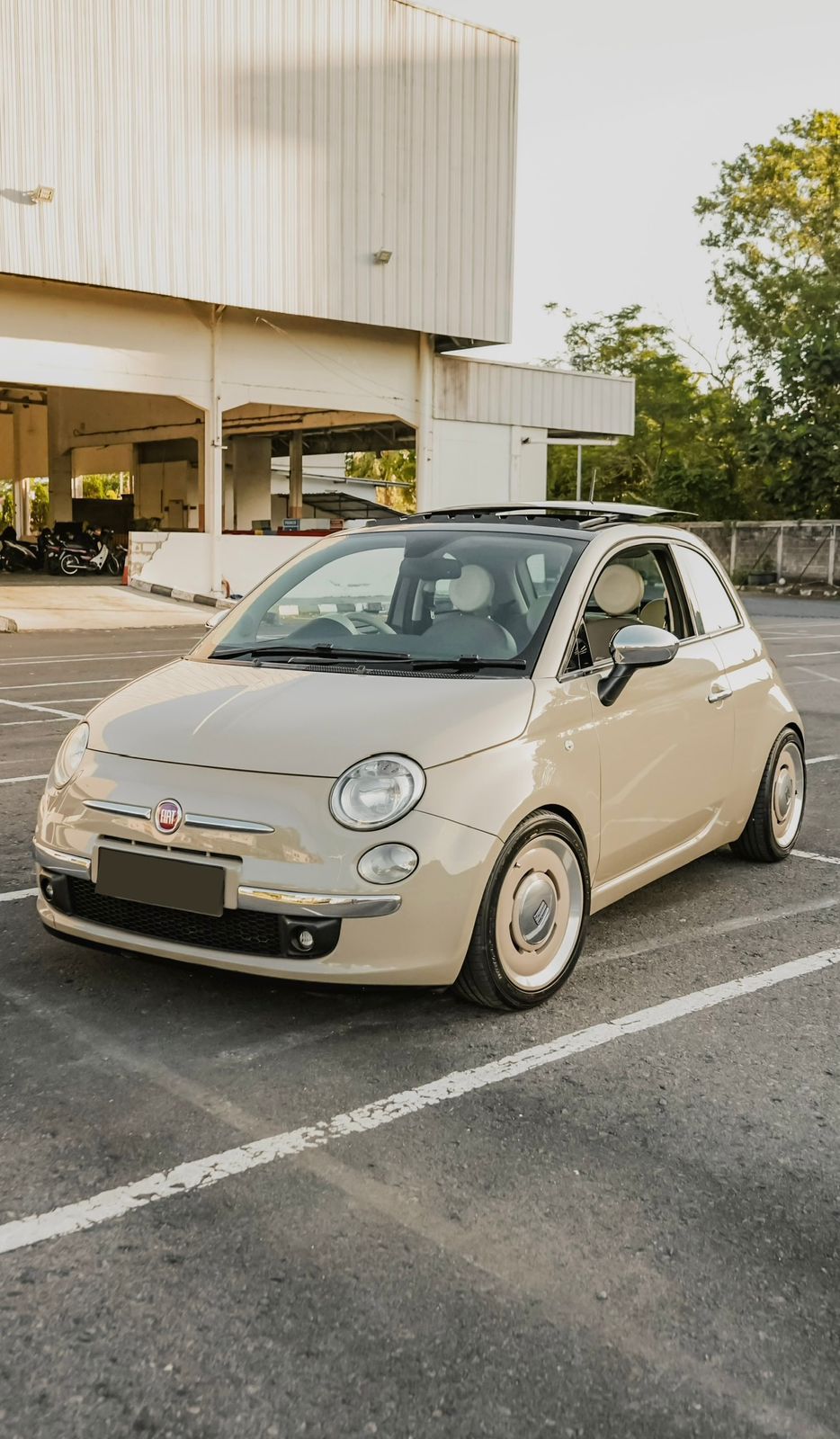 2014 Fiat 500C Lounge Bekas 2014 Fiat 500C Lounge Bekas