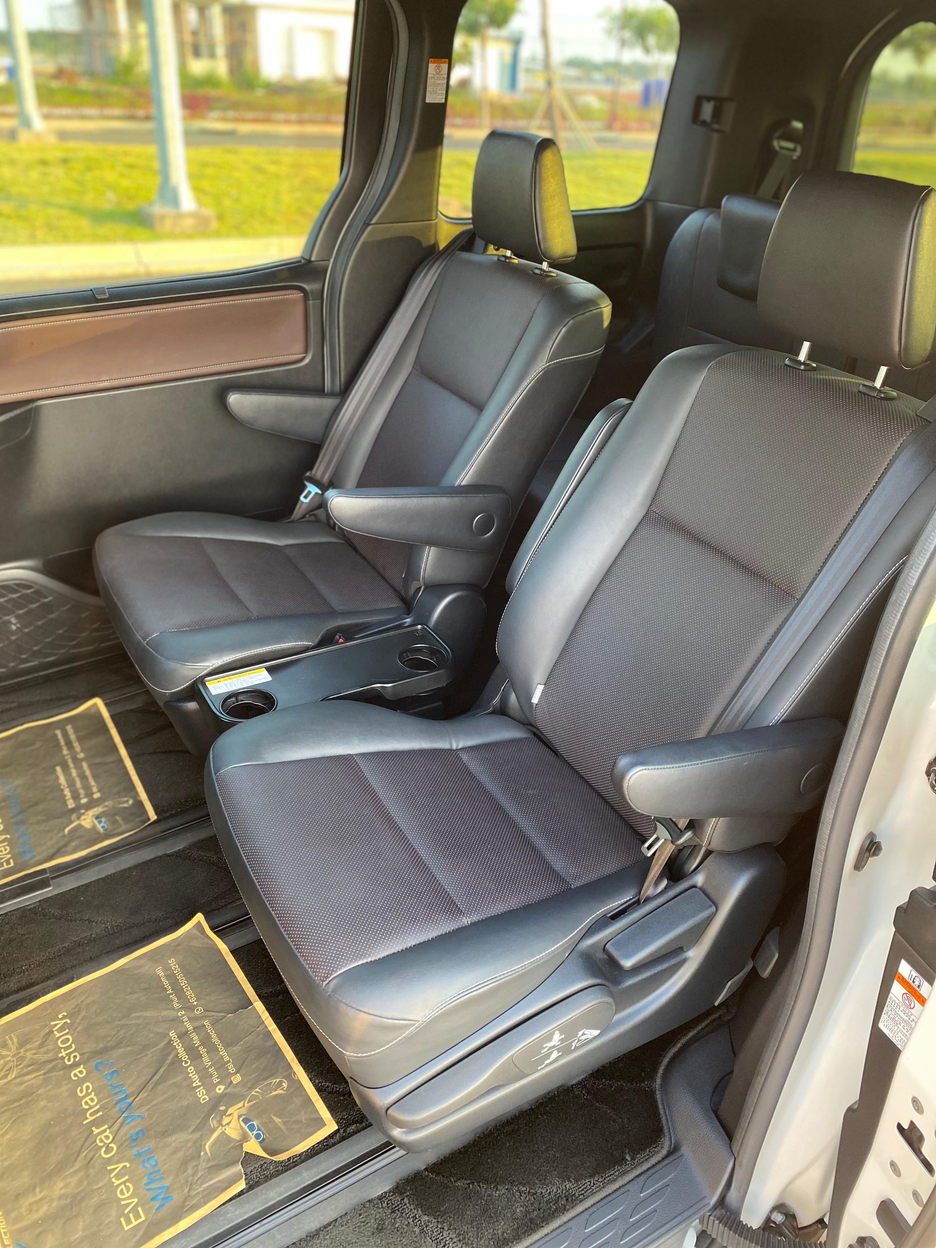 2019 Toyota Voxy 2.0 CVT 2019 Toyota Voxy 2.0 CVT