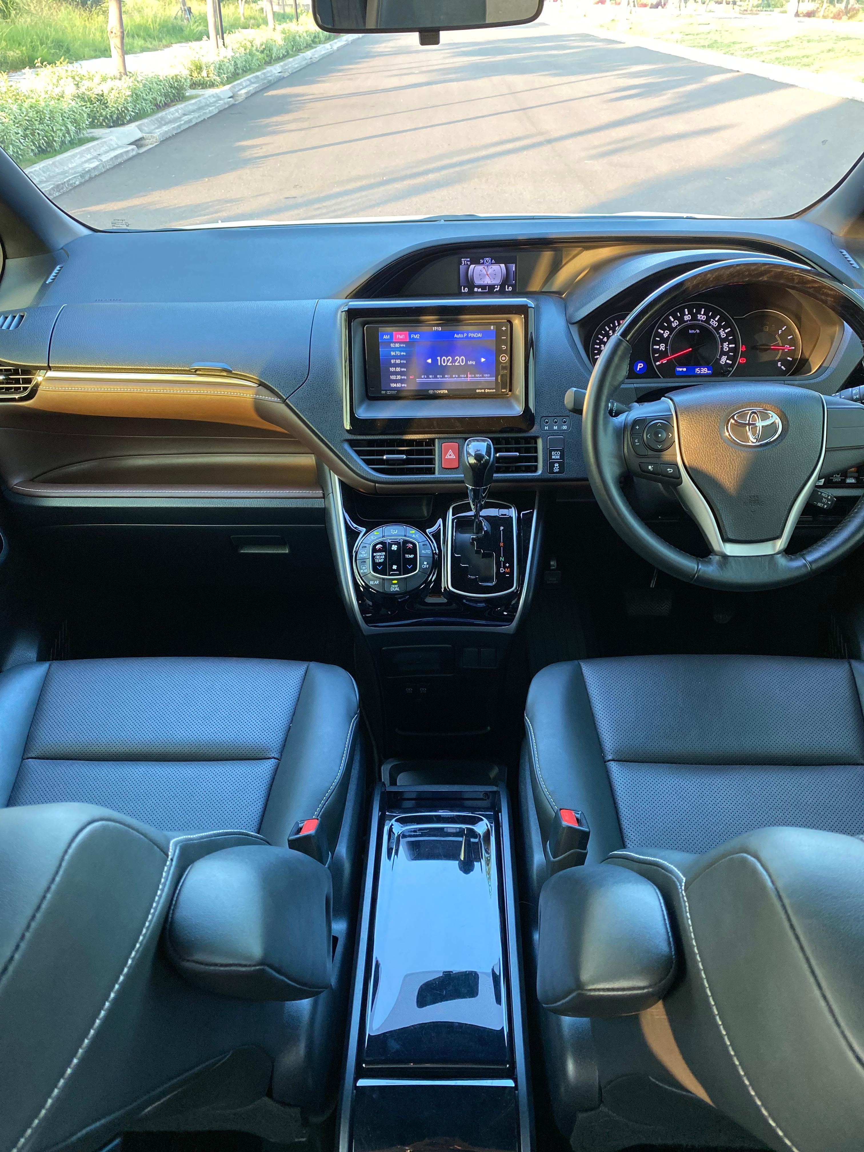2019 Toyota Voxy 2.0 CVT 2019 Toyota Voxy 2.0 CVT