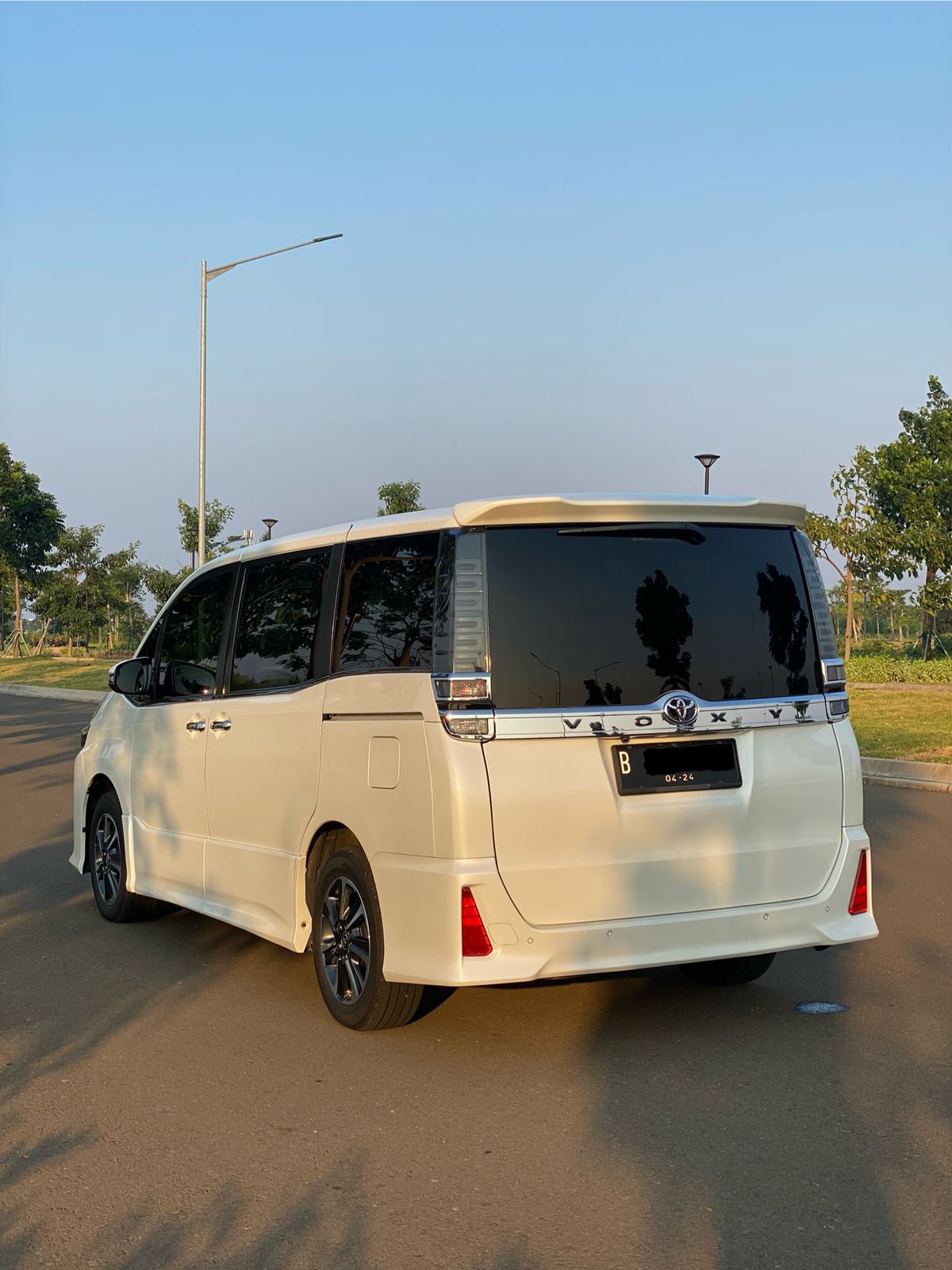 2019 Toyota Voxy 2.0 CVT 2019 Toyota Voxy 2.0 CVT