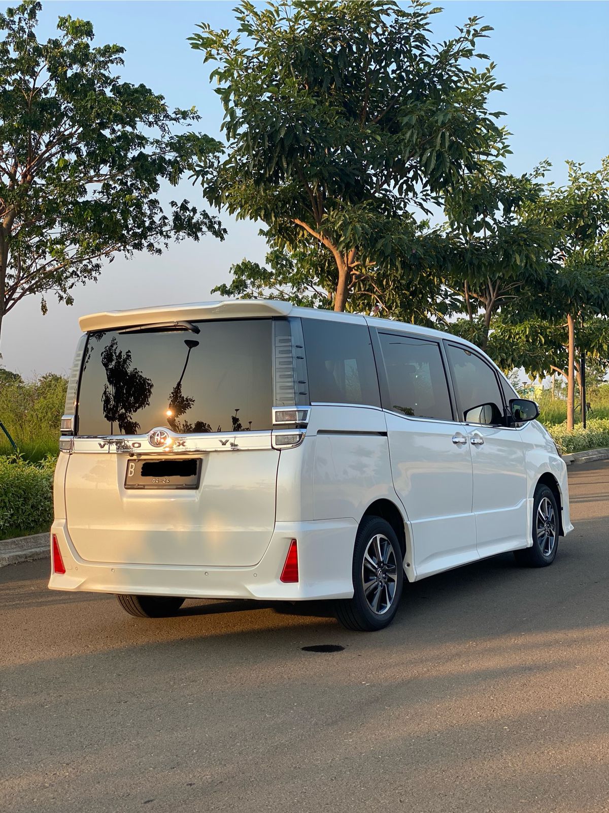 2019 Toyota Voxy 2.0 CVT 2019 Toyota Voxy 2.0 CVT