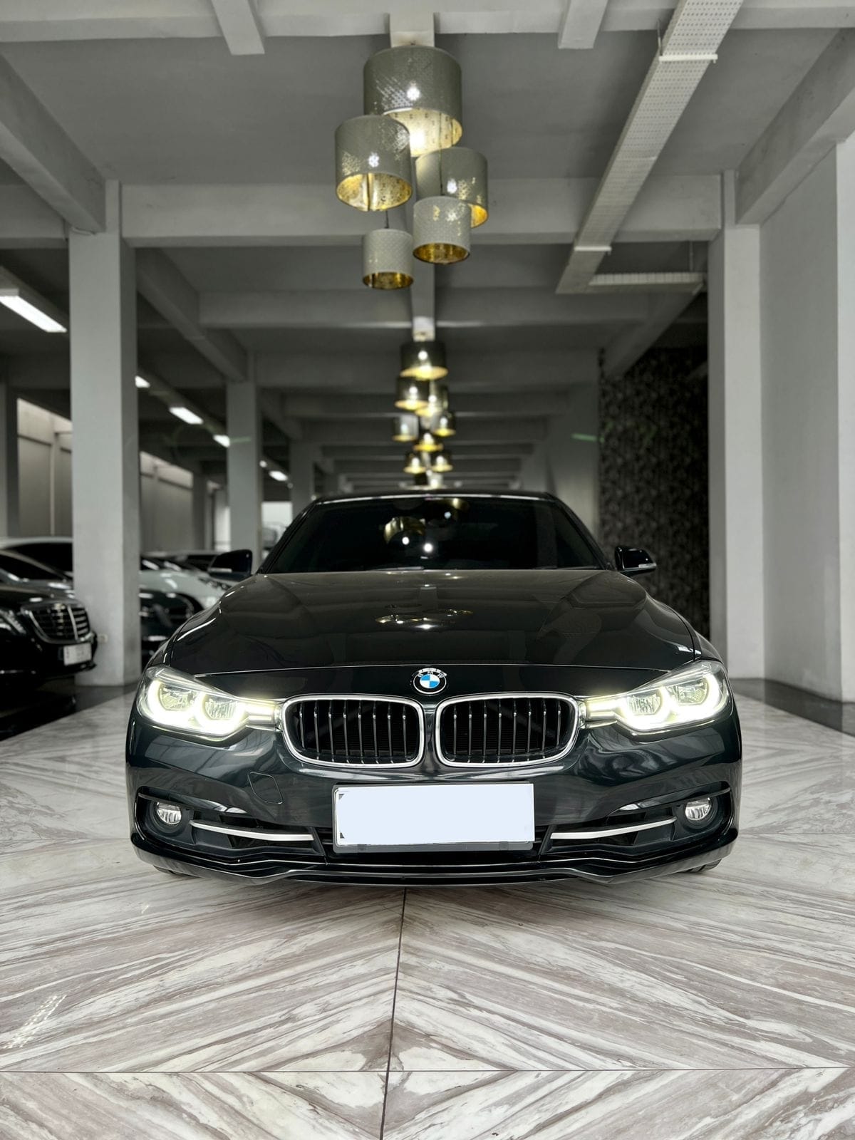 2017 BMW 3 Series Sedan  320 LCI SPORT Bekas 2017 BMW 3 Series Sedan  320 LCI SPORT Bekas