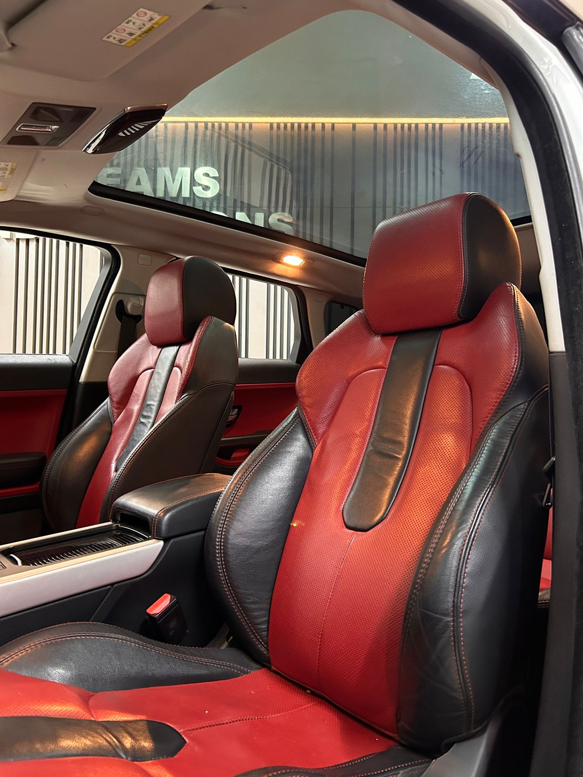 2013 Land Rover Range Rover Evoque EVOQUE 2.0 L Si 4 DYNAMIC 2013 Land Rover Range Rover Evoque EVOQUE 2.0 L Si 4 DYNAMIC