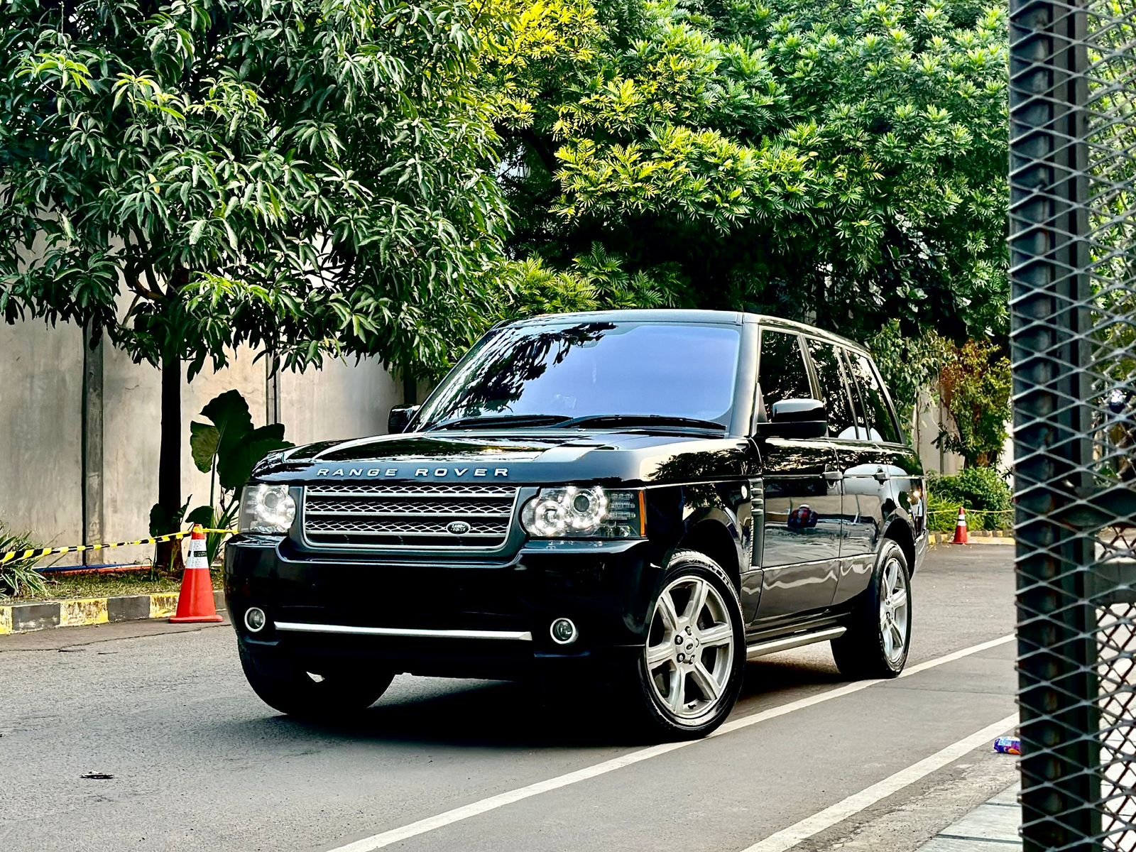 2011 Land Rover Range Rover Vogue 5.0 AUTOBIOGRAPHY AT 2011 Land Rover Range Rover Vogue 5.0 AUTOBIOGRAPHY AT