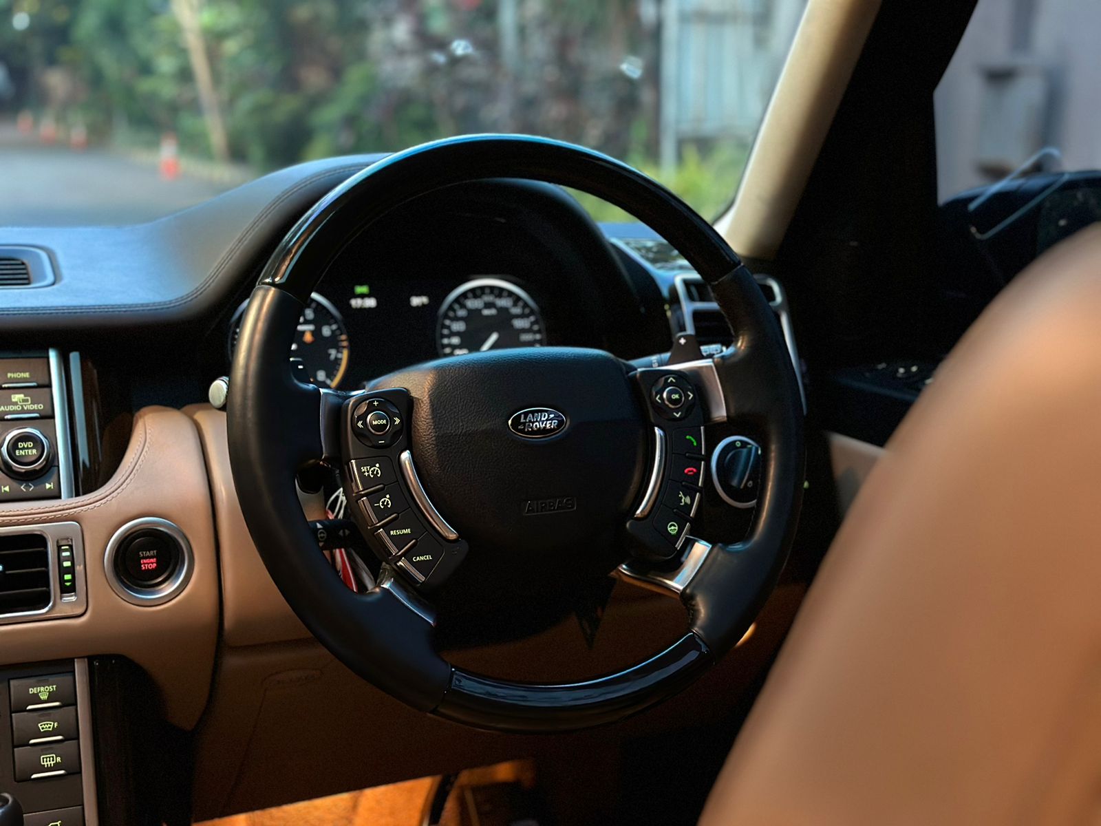 2011 Land Rover Range Rover Vogue 5.0 AUTOBIOGRAPHY AT 2011 Land Rover Range Rover Vogue 5.0 AUTOBIOGRAPHY AT