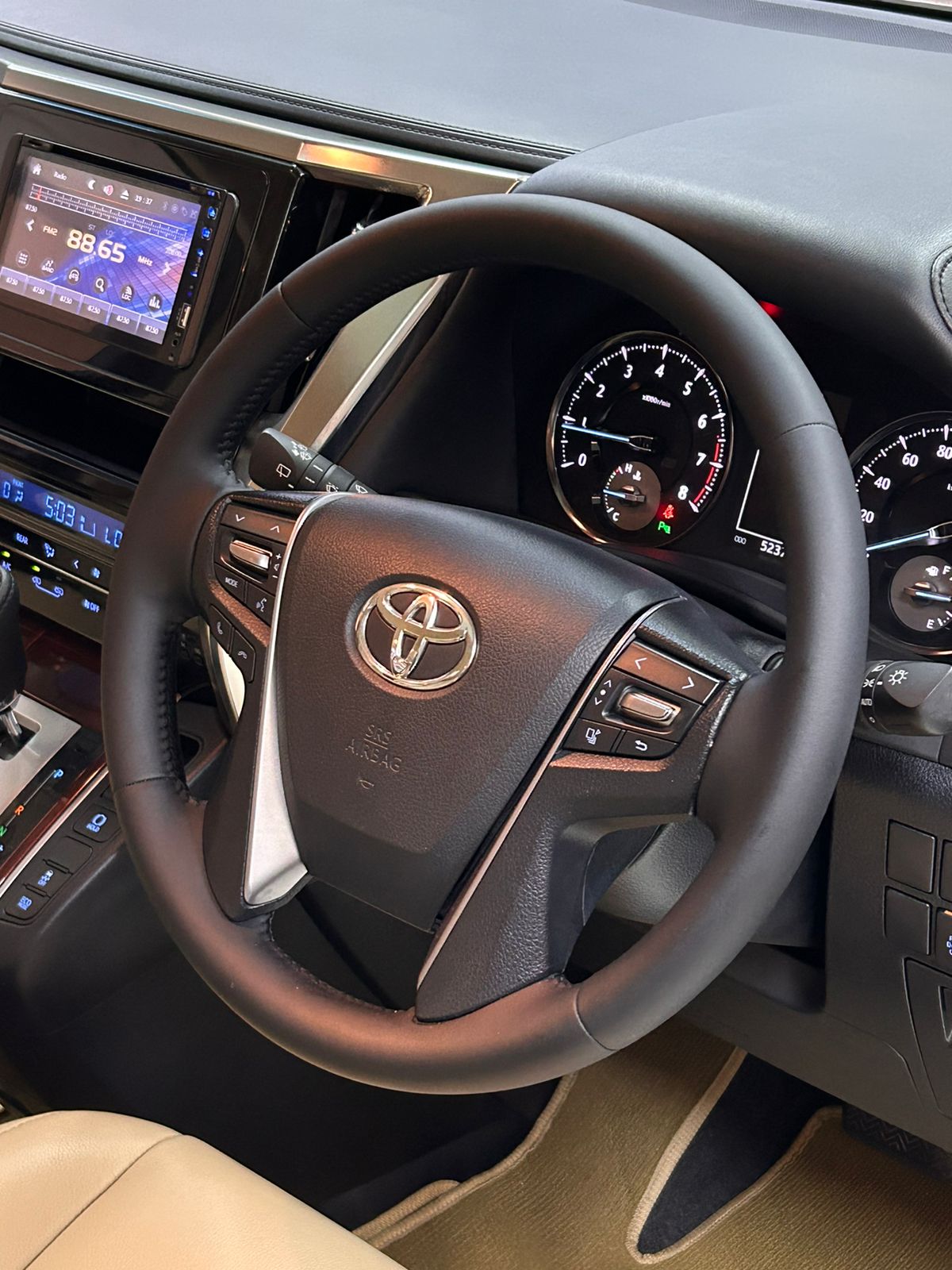 2015 Toyota Vellfire  X 2015 Toyota Vellfire  X