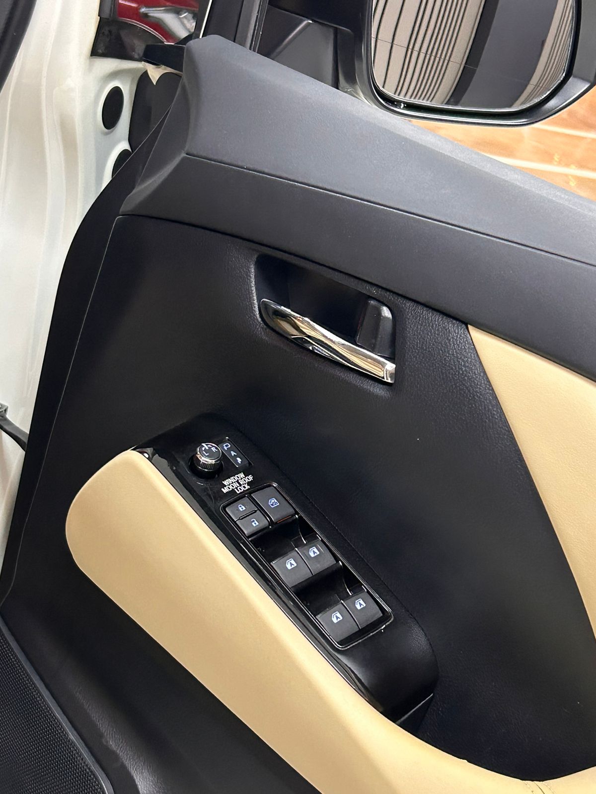 2015 Toyota Vellfire  X 2015 Toyota Vellfire  X