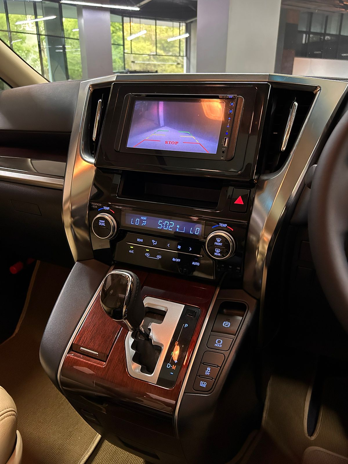 2015 Toyota Vellfire  X 2015 Toyota Vellfire  X