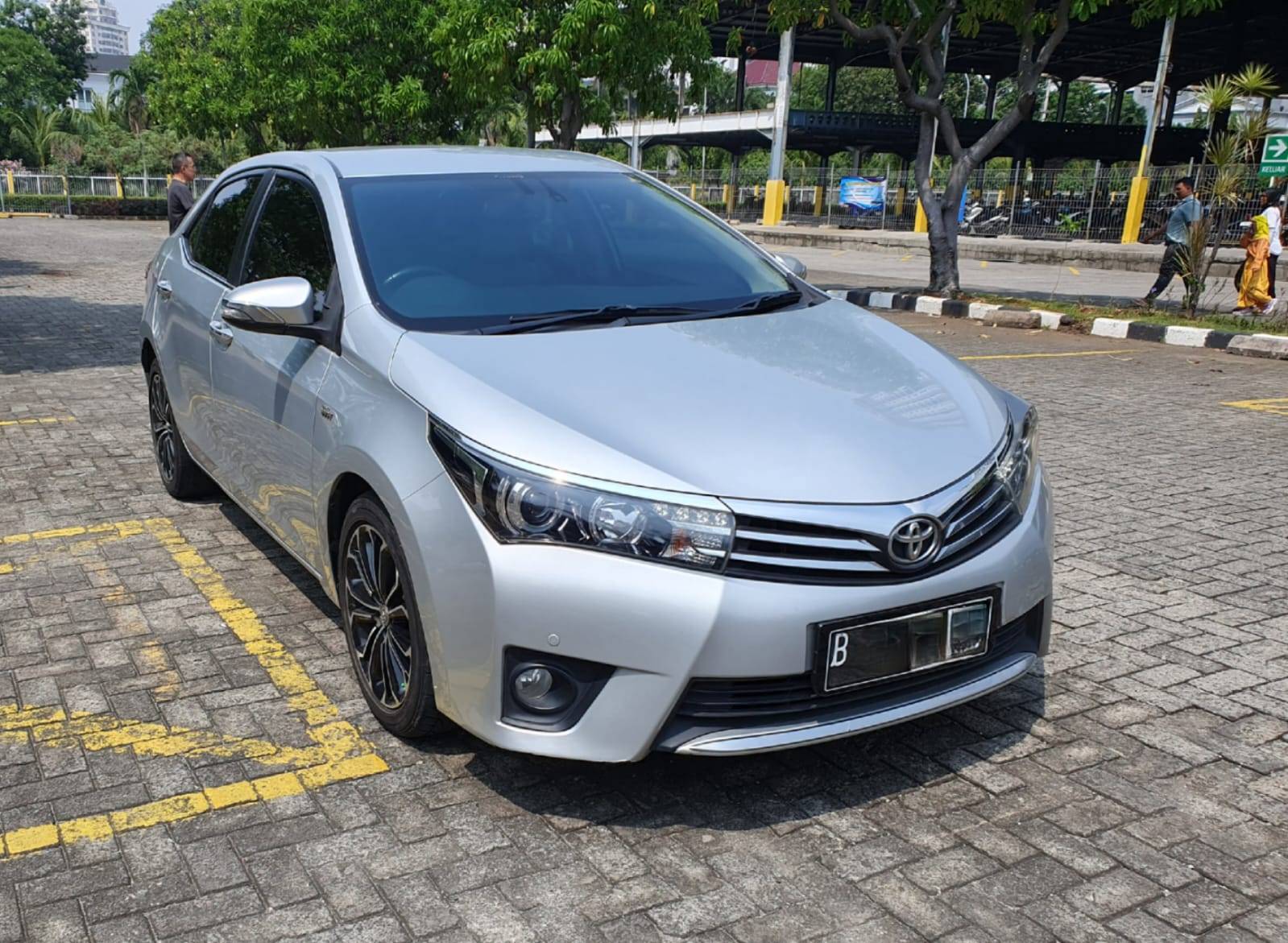 2014 Toyota Corolla Altis 2014 Toyota Corolla Altis