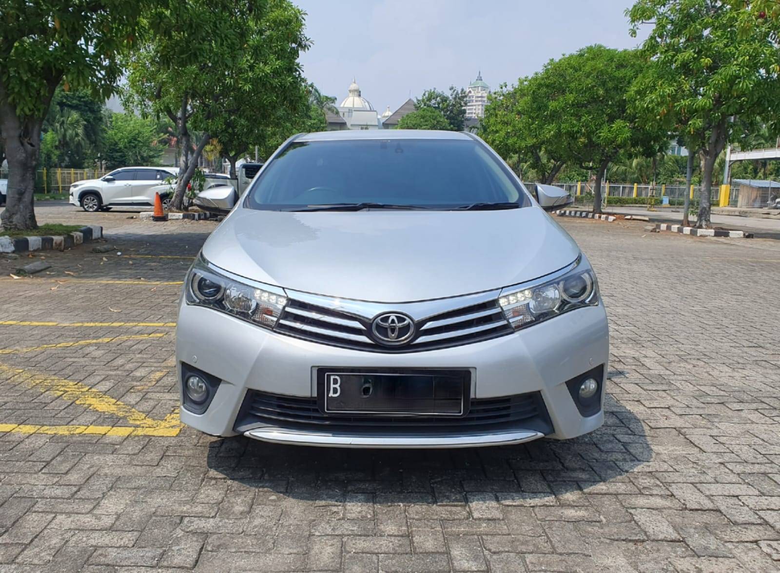 2014 Toyota Corolla Altis Bekas 2014 Toyota Corolla Altis Bekas
