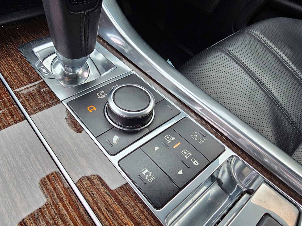 2015 Land Rover Range Rover Sport  3.0 Autobiography Dynamic 2015 Land Rover Range Rover Sport  3.0 Autobiography Dynamic