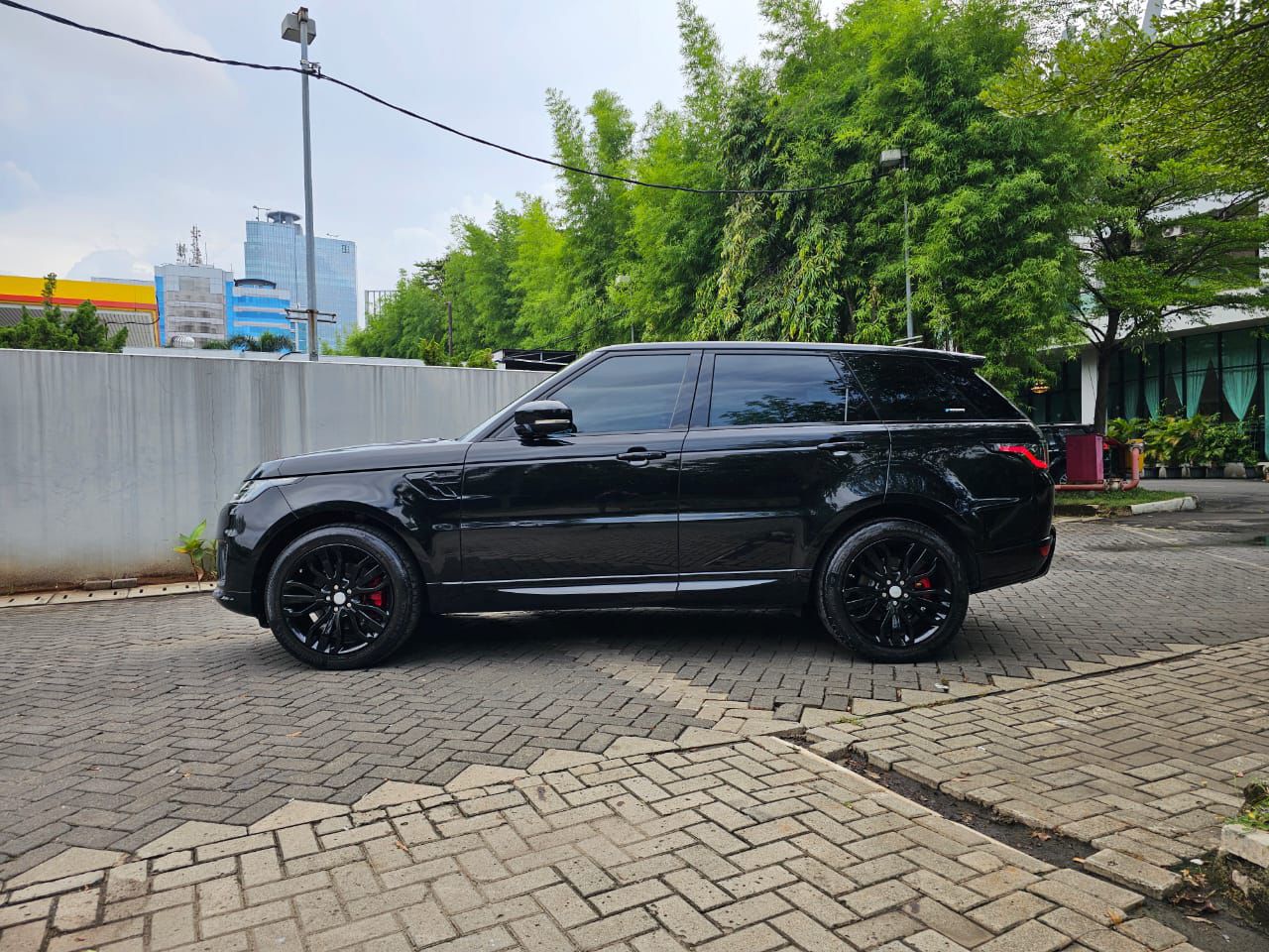 2015 Land Rover Range Rover Sport  3.0 Autobiography Dynamic 2015 Land Rover Range Rover Sport  3.0 Autobiography Dynamic