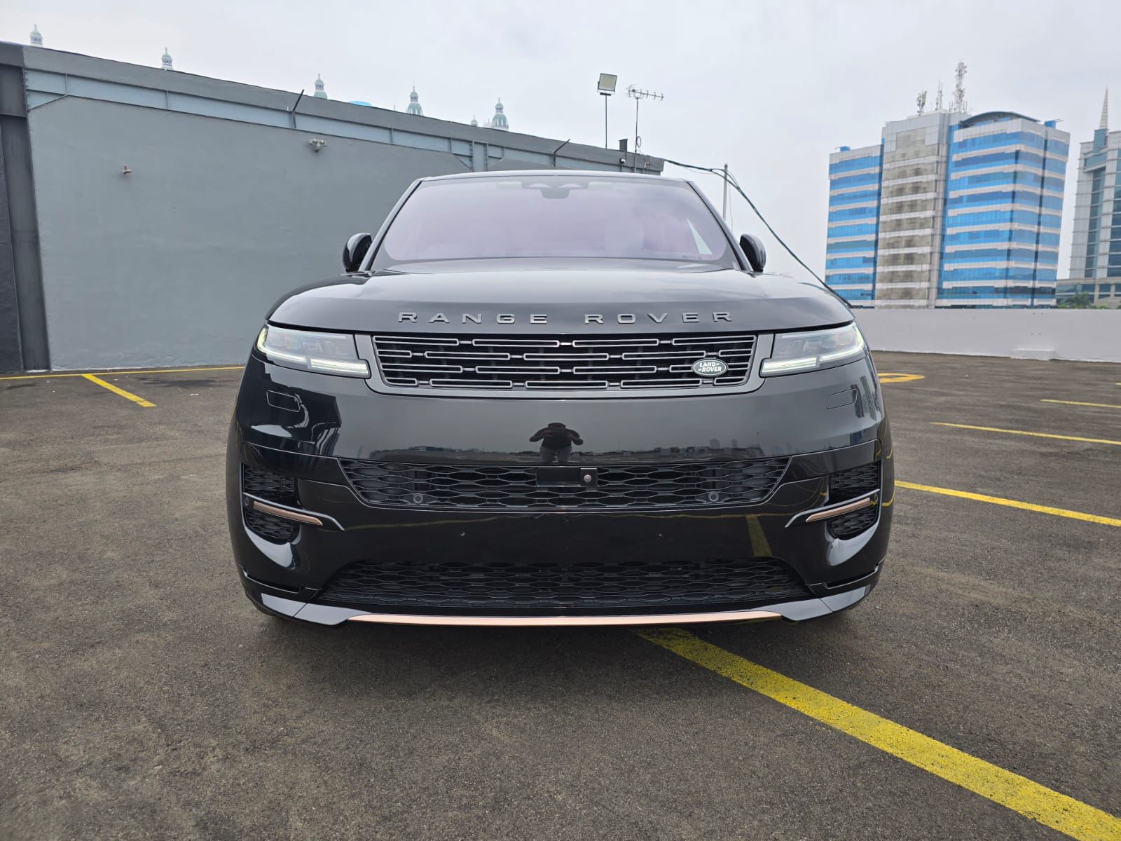 Second Hand 2023 Land Rover Range Rover Sport 3.0 Autobiography PHEV Second Hand 2023 Land Rover Range Rover Sport 3.0 Autobiography PHEV