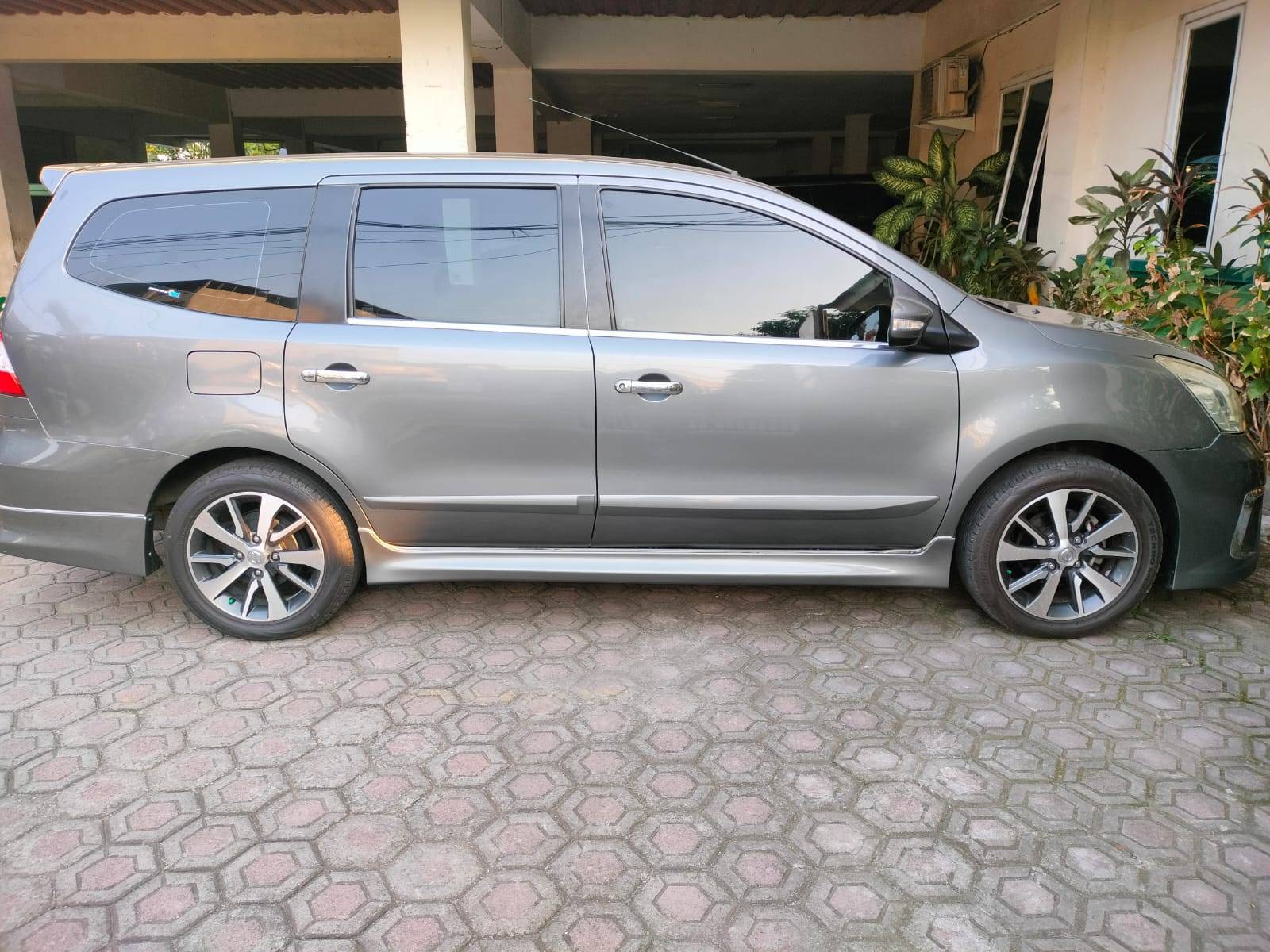 2015 Nissan Grand Livina 2015 Nissan Grand Livina