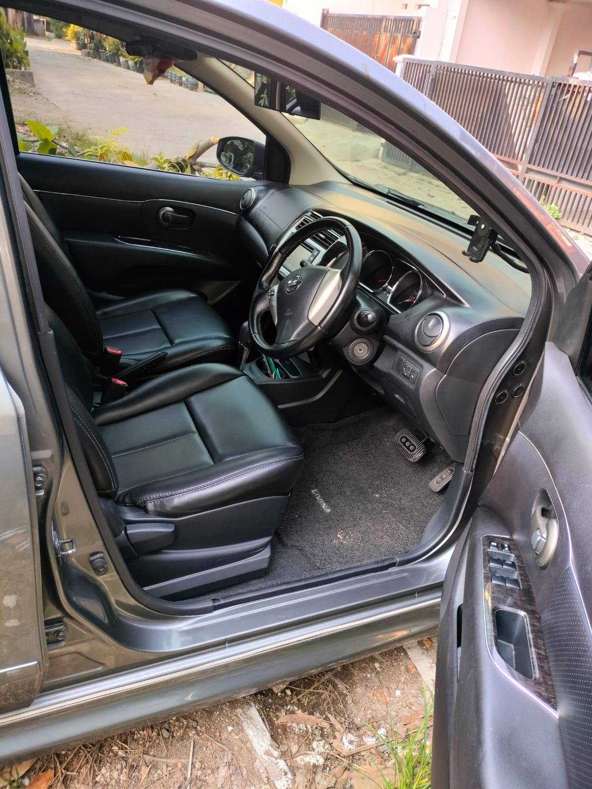 2015 Nissan Grand Livina 2015 Nissan Grand Livina