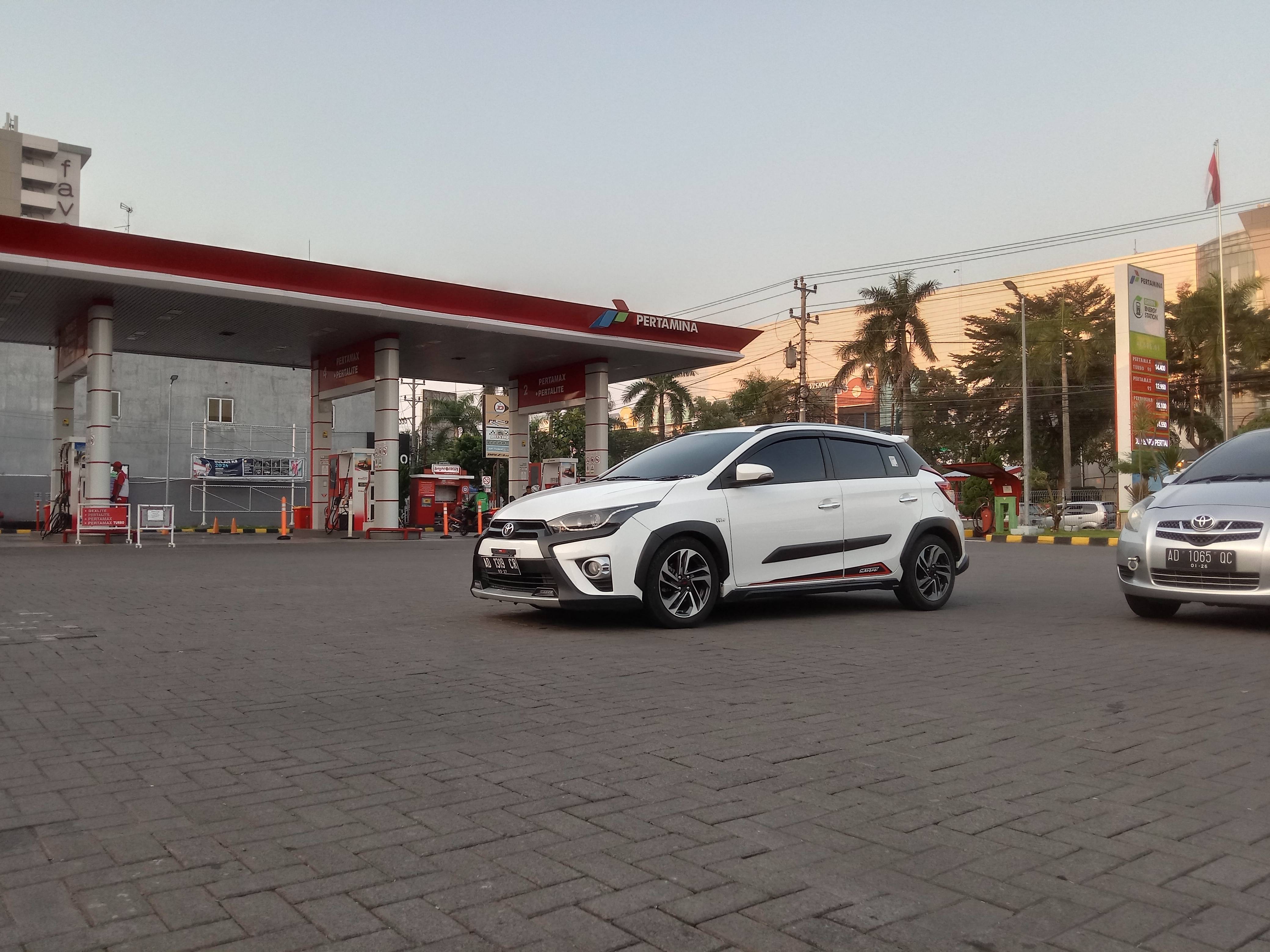 2017 Toyota Yaris Heykers 2017 Toyota Yaris Heykers