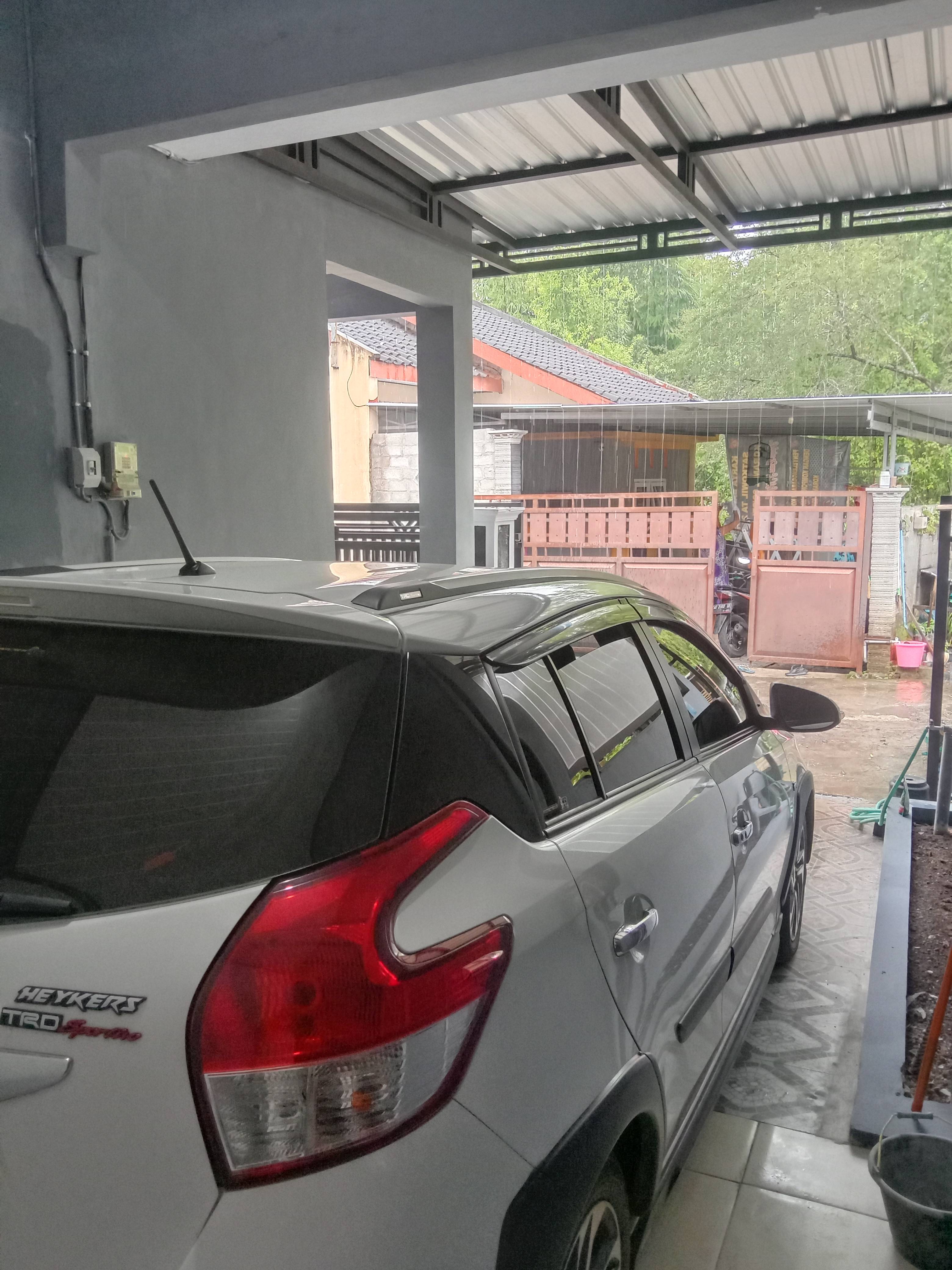 2017 Toyota Yaris Heykers 2017 Toyota Yaris Heykers