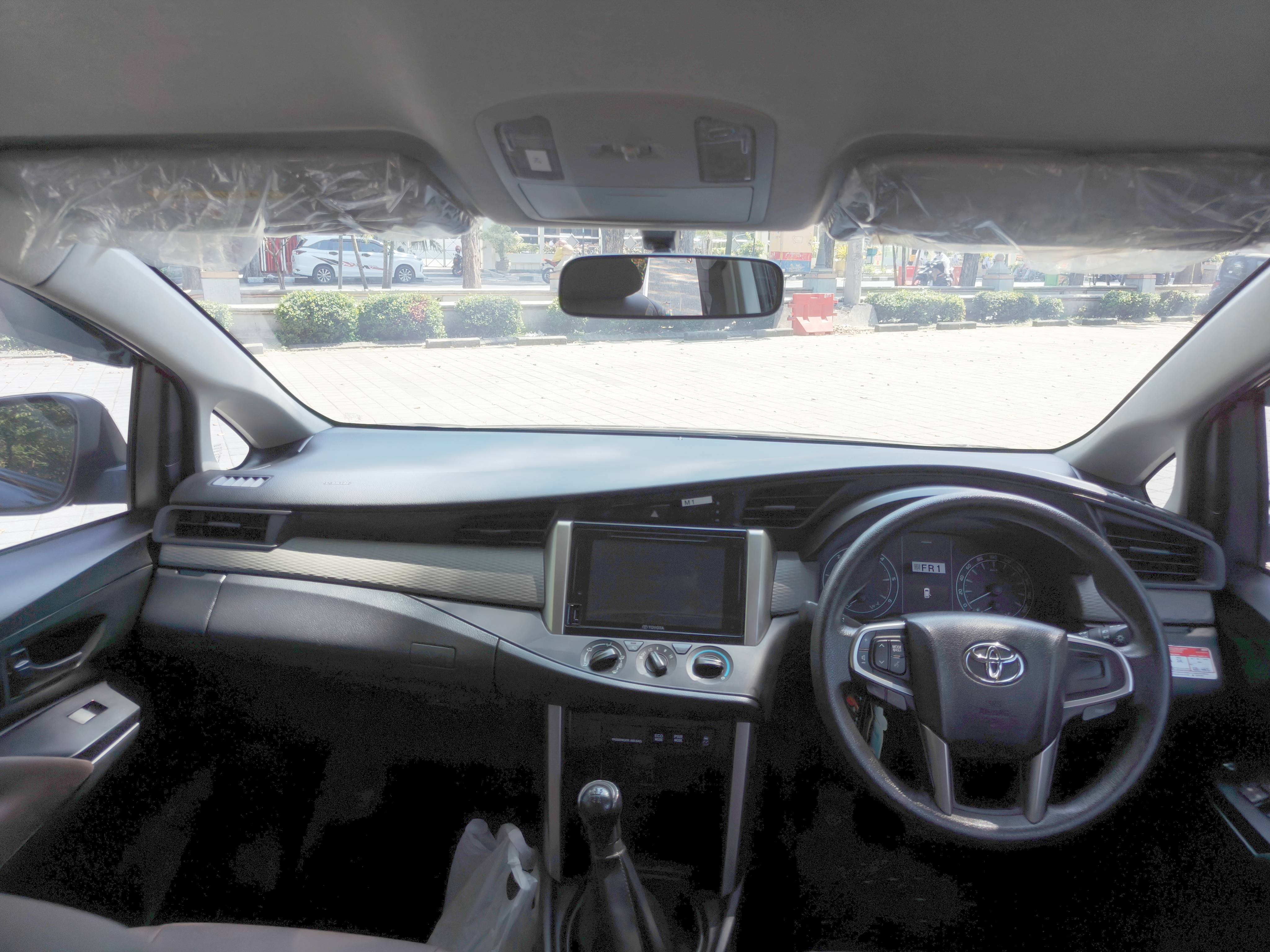 2022 Toyota Kijang Innova 2022 Toyota Kijang Innova