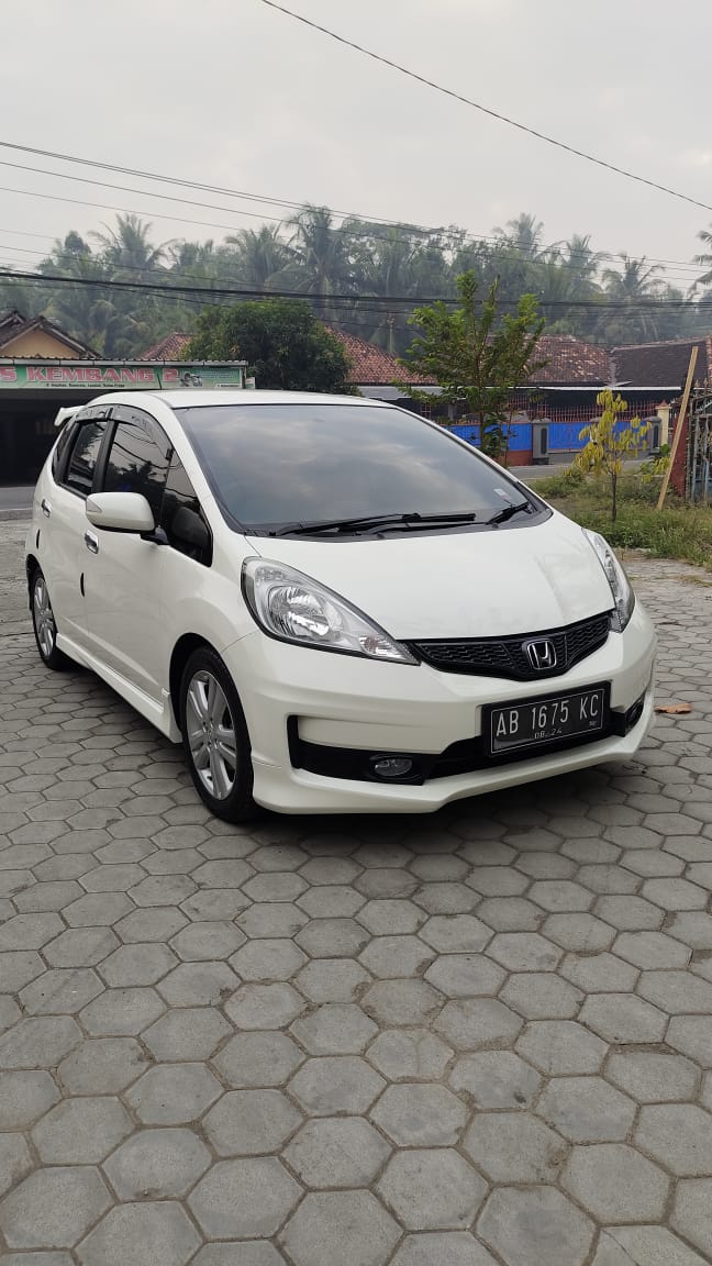 Second Hand 2011 Honda Jazz Second Hand 2011 Honda Jazz