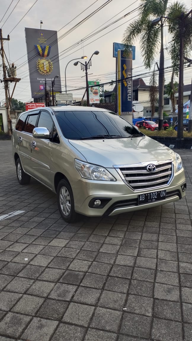 Second Hand 2014 Toyota Kijang  Second Hand 2014 Toyota Kijang