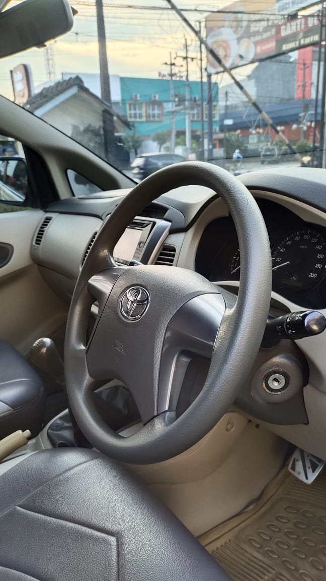 2014 Toyota Kijang  2014 Toyota Kijang