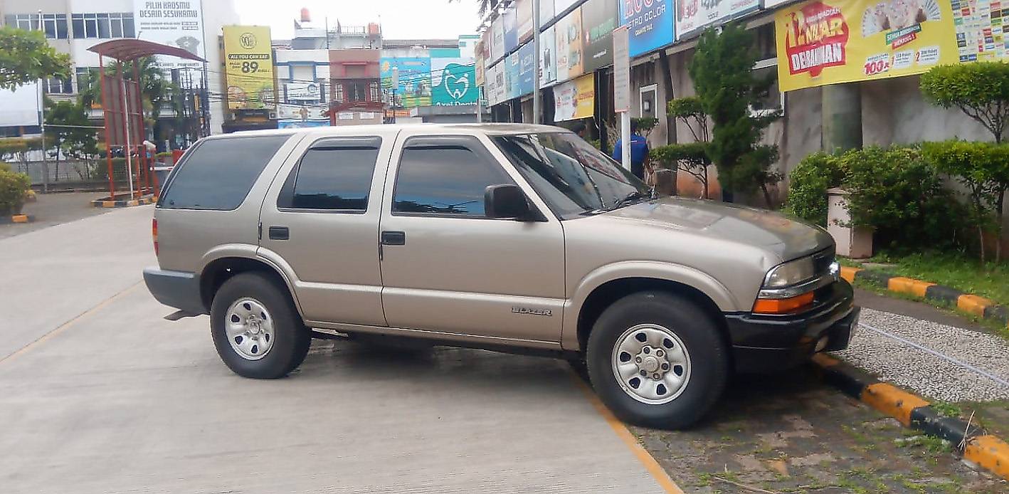 2003 Chevrolet Blazer 2003 Chevrolet Blazer