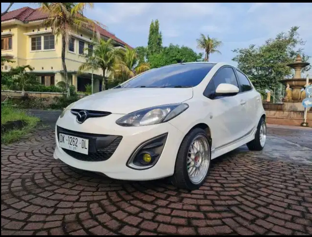 2011 Mazda 2 Hatchback GT 1.5L AT 2011 Mazda 2 Hatchback GT 1.5L AT